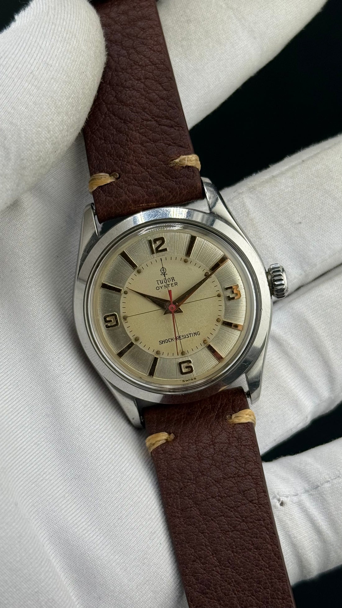 Tudor – Tuxedo 7934 – 1958