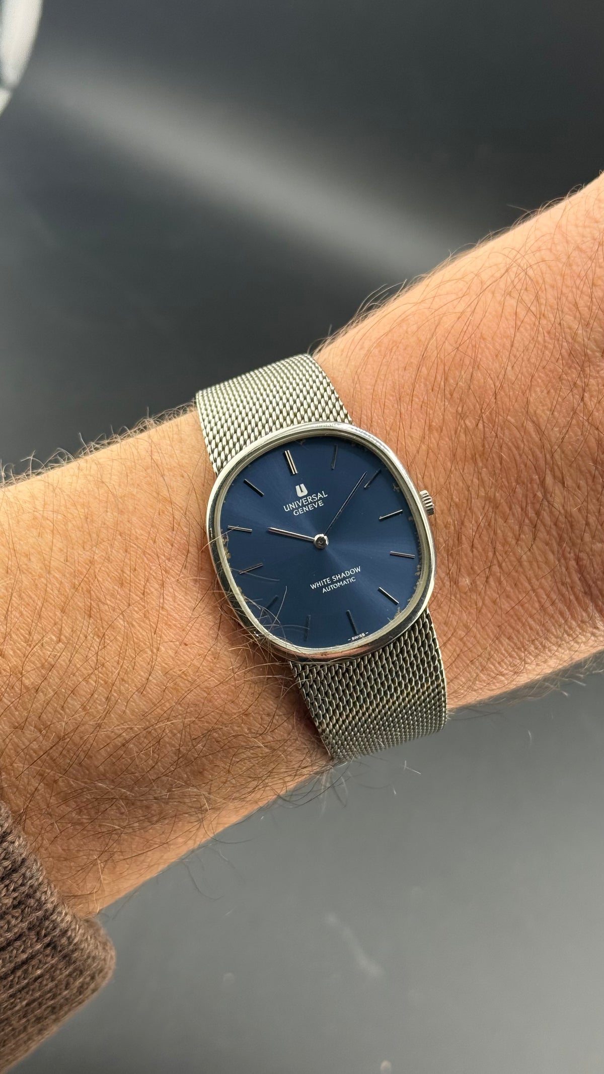 Universal Geneve White Shadow Ellipse UNI-22