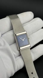Omega De Ville Tank cadran bleu - photo principale