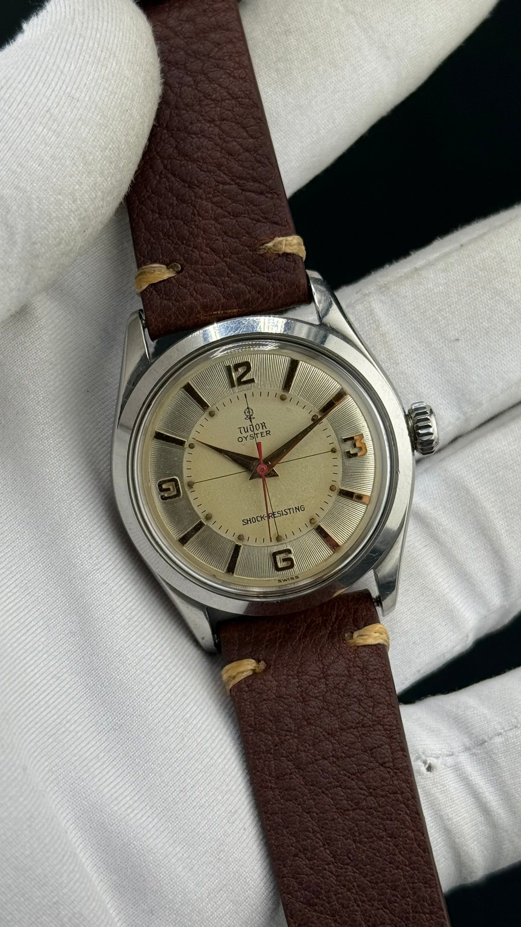 Tudor Tuxedo 7934 TUD-06