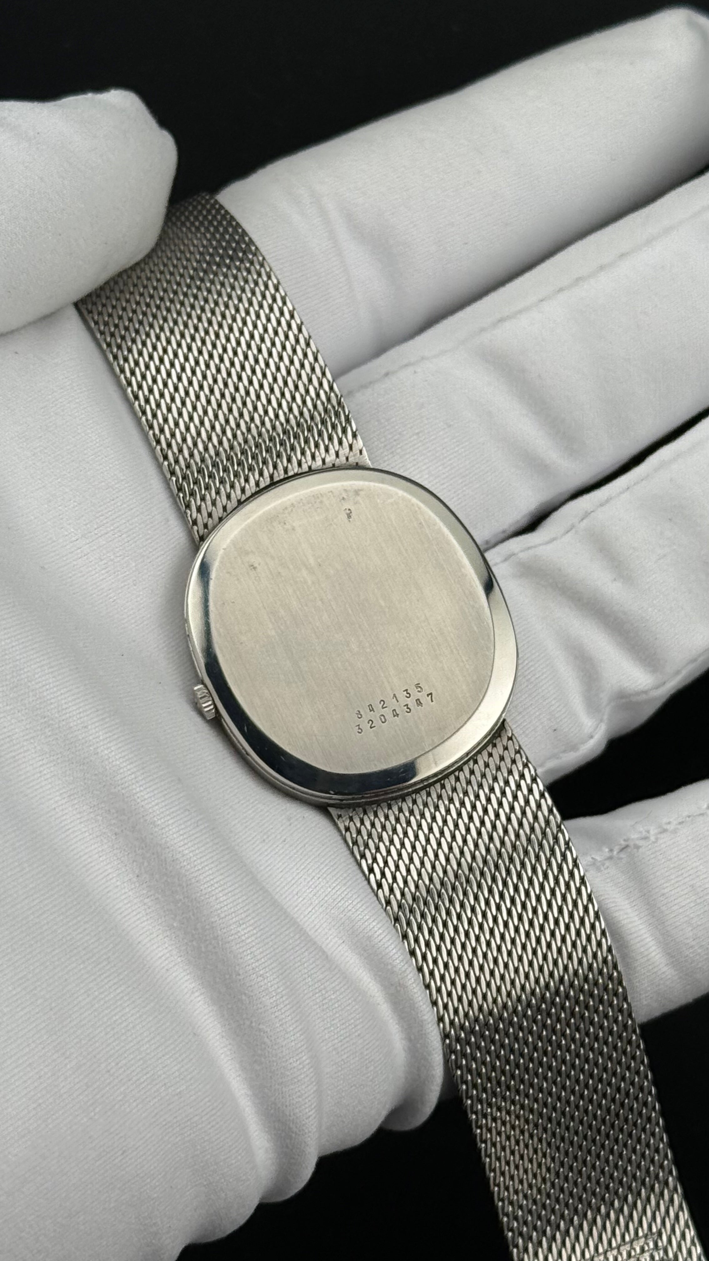 UG White Shadow Ellipse