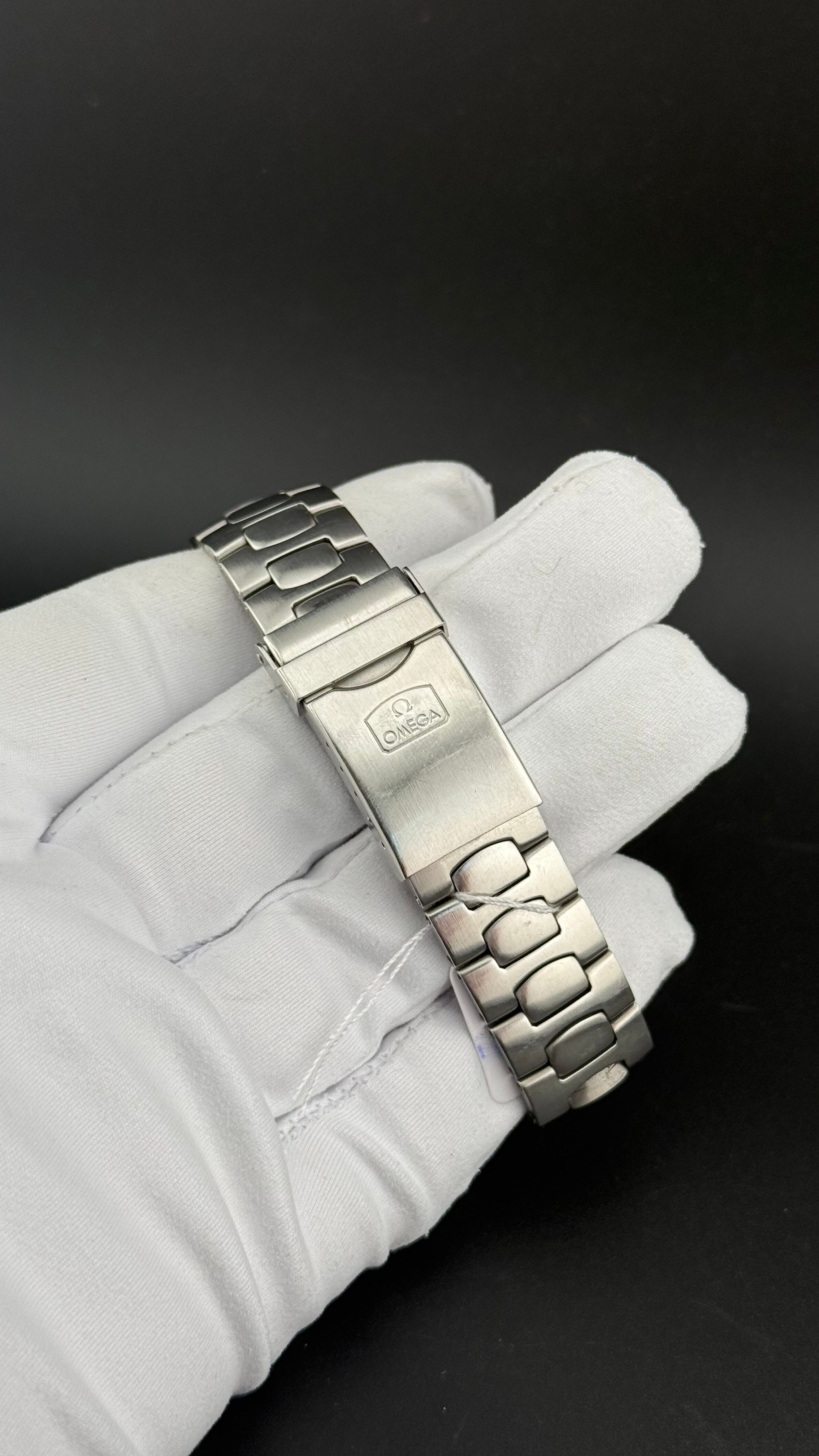 Omega – Seamaster 200m Pre-Bond – 1991