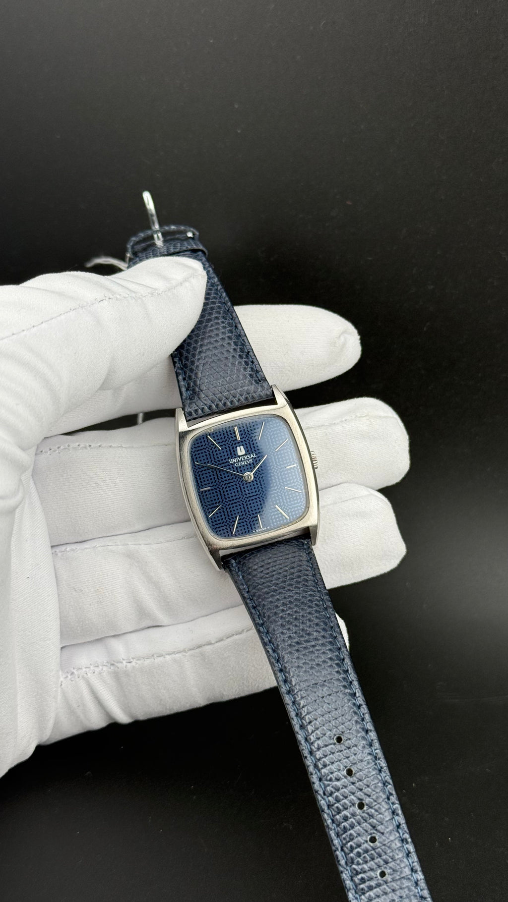 Universal Geneve Tonneau Cal. 1-42