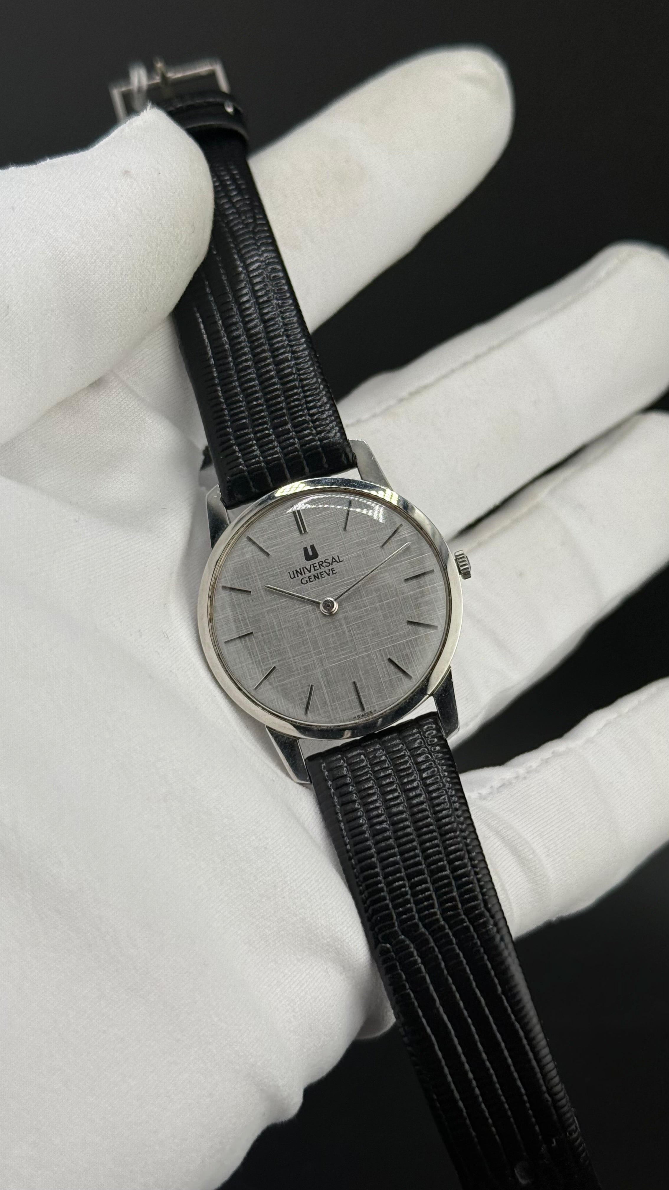 Universal Genève Calatrava 842101 cadran linen gris