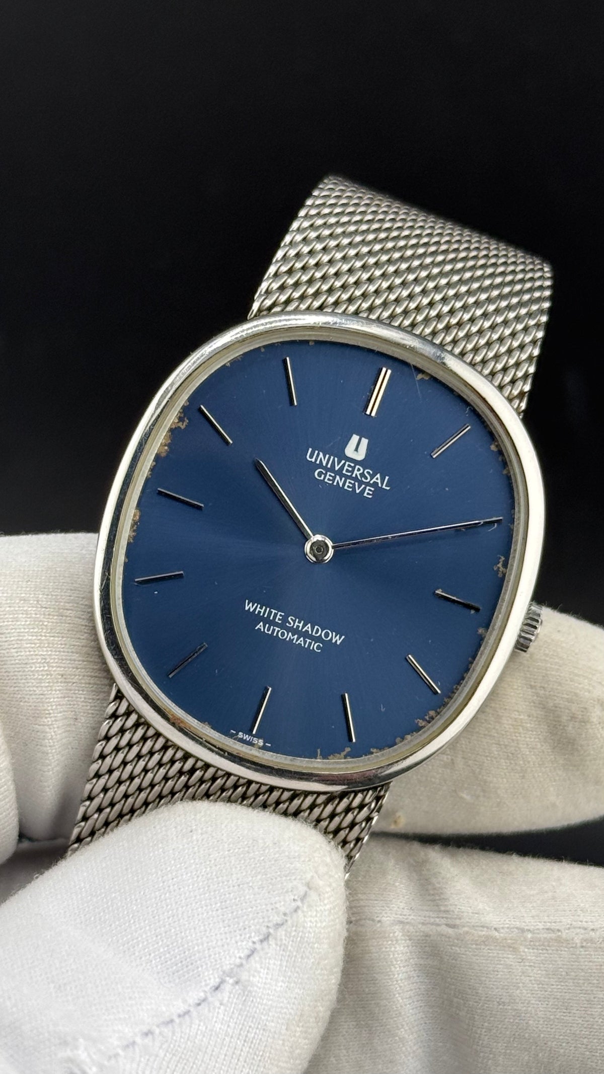 Universal Geneve White Shadow Ellipse UNI-22
