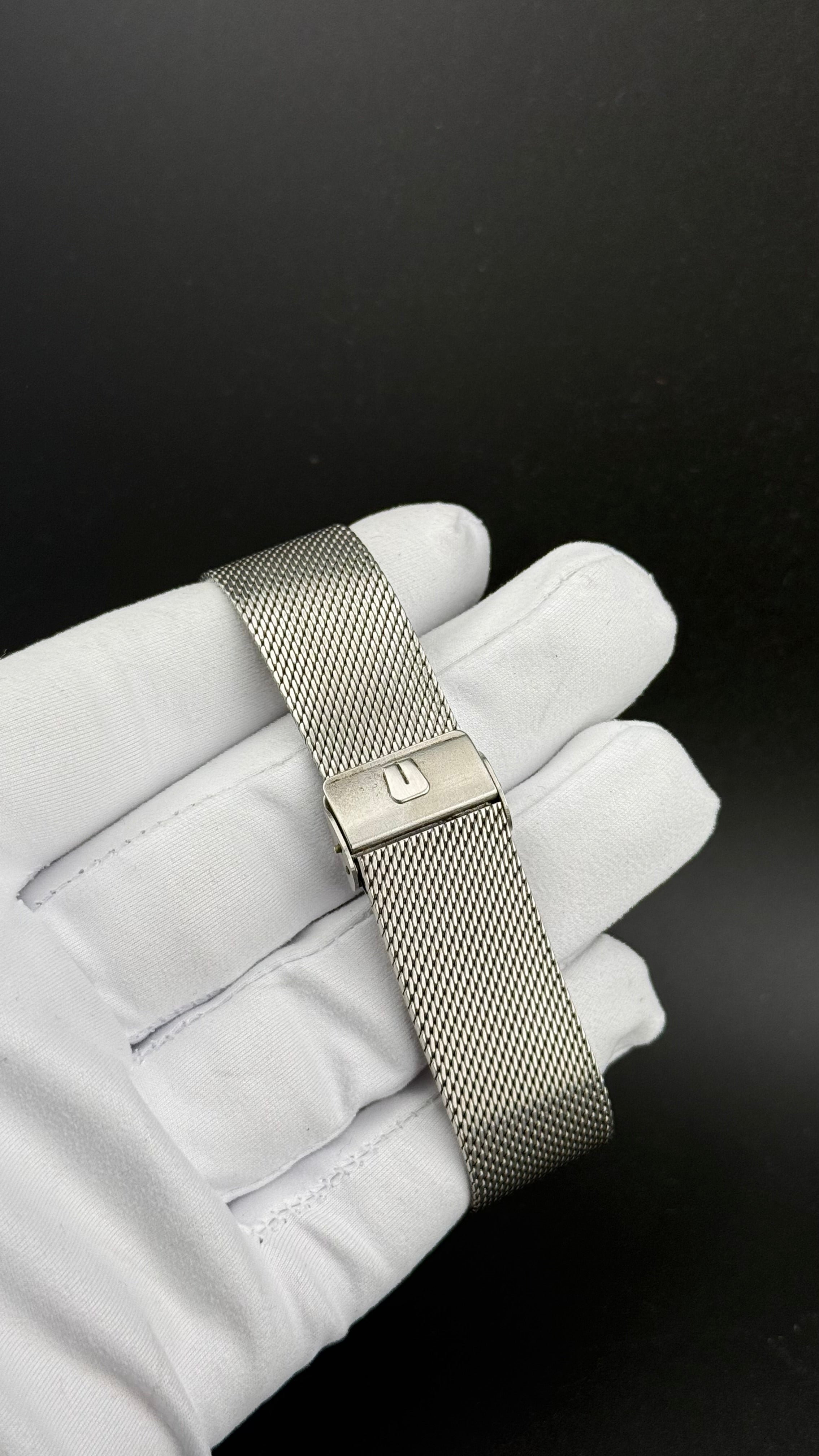 UG White Shadow Ellipse