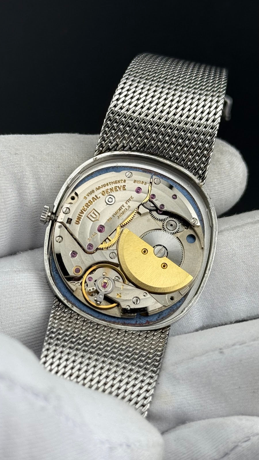 Universal Geneve – White Shadow – Années 70