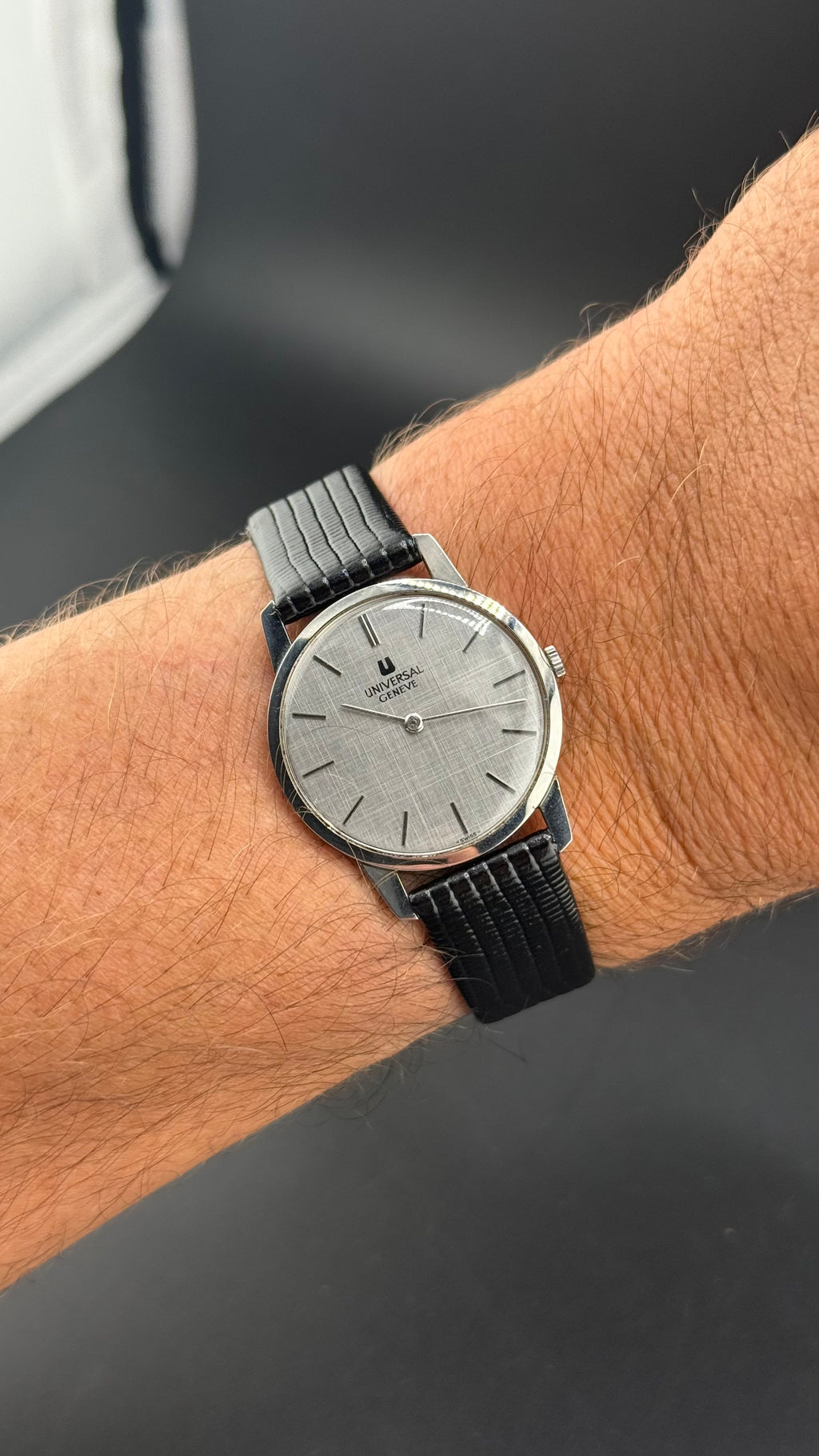 Universal Genève – Calatrava Réf. 842101 – Années 70