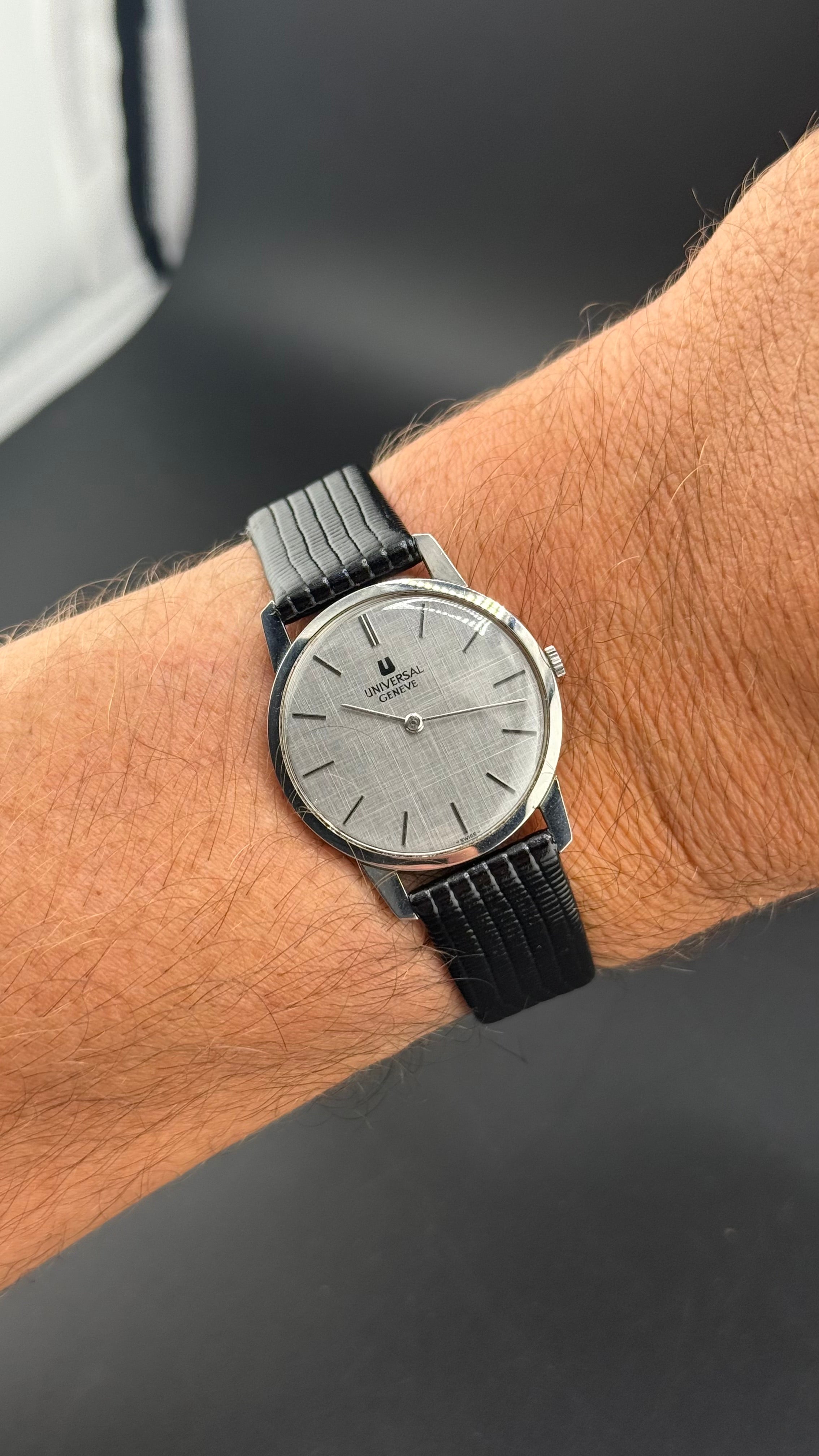 Universal Genève – Calatrava Réf. 842101 – Années 70