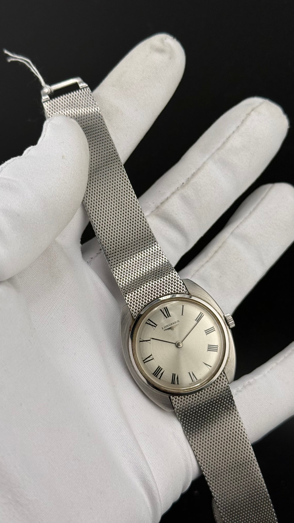 Longines – Boîtier Coussin Bracelet Milanais – Années 70