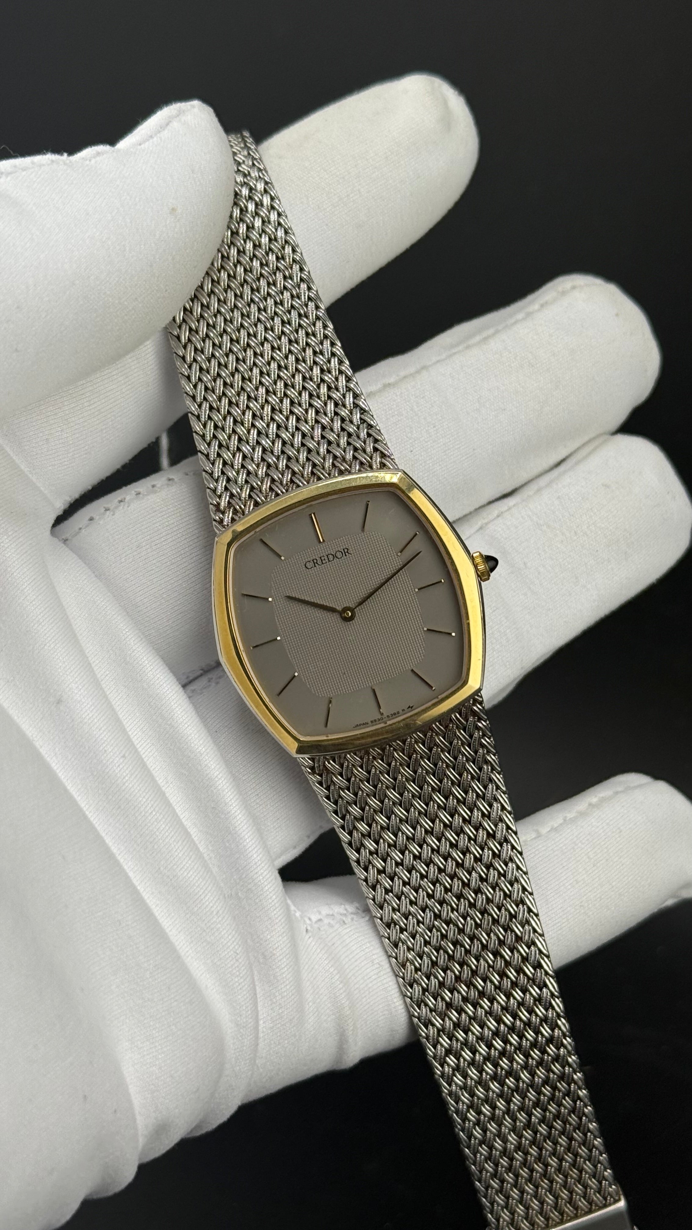 Credor 5930-5392 boîtier hexagonal cadran gris