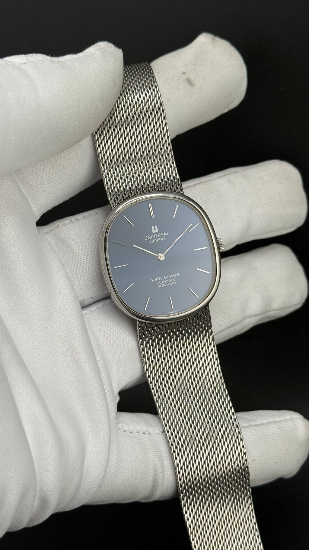 Universal Genève – White Shadow Ellipse Cadran Bleu – Années 70