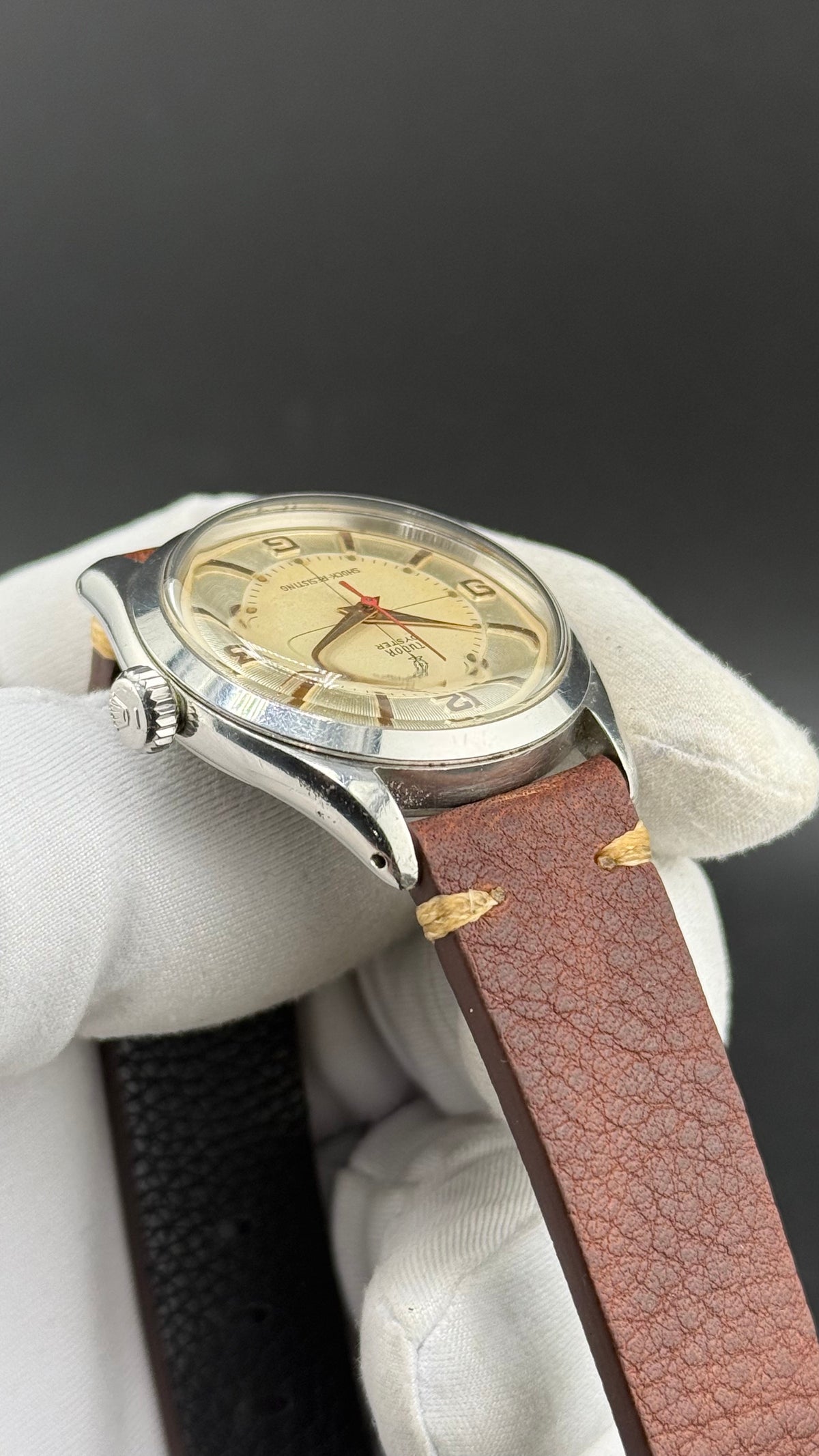 Tudor Tuxedo 7934 TUD-06