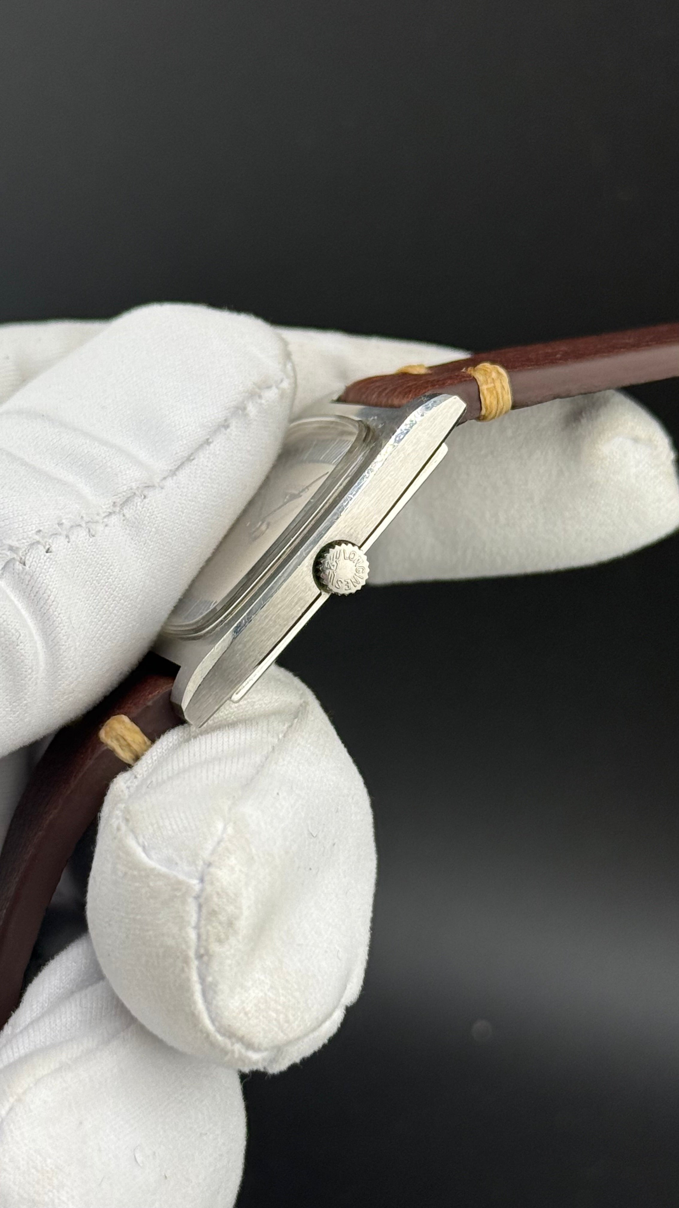 Longines – TV Shape Calibre 428 – Années 70