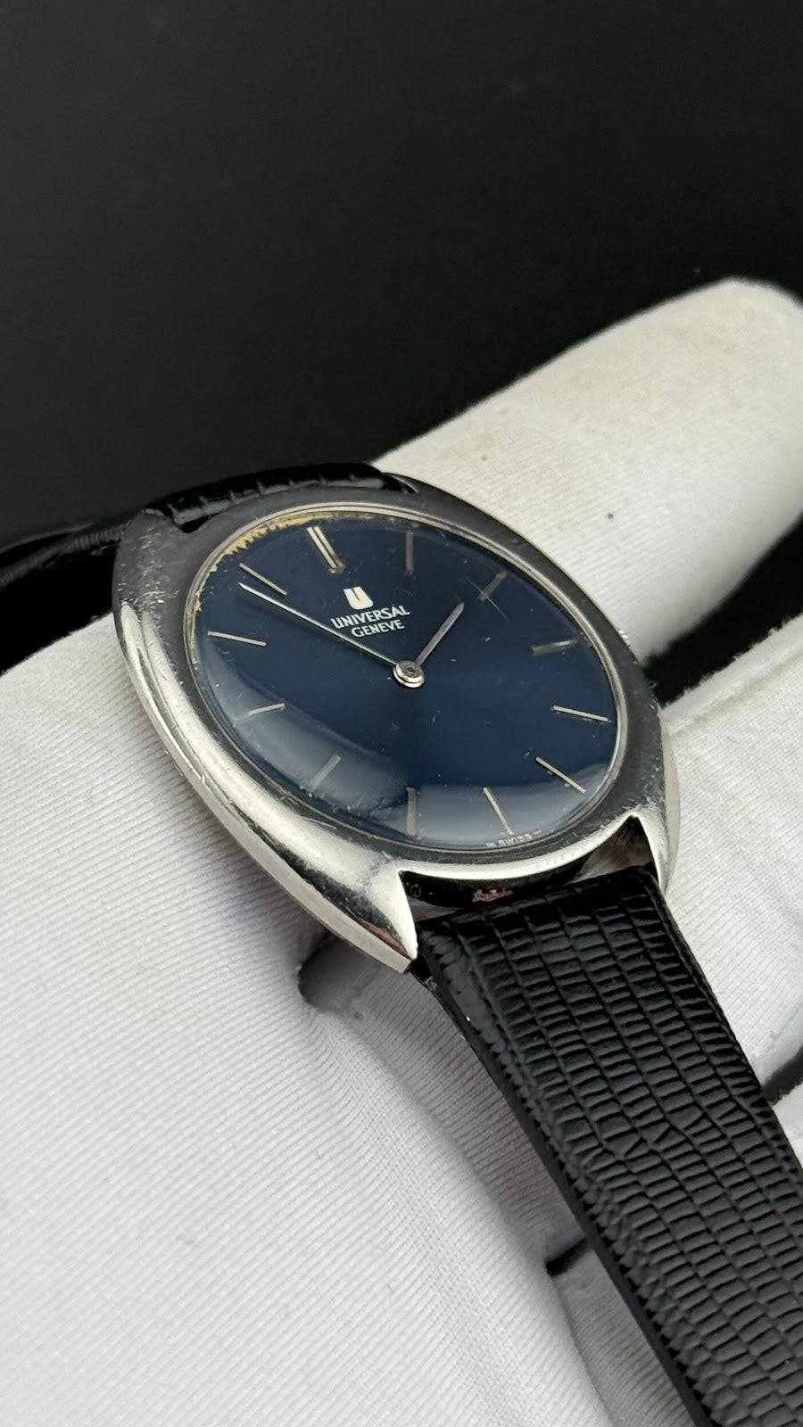 Universal Geneve – Pre Shadow – Années 70