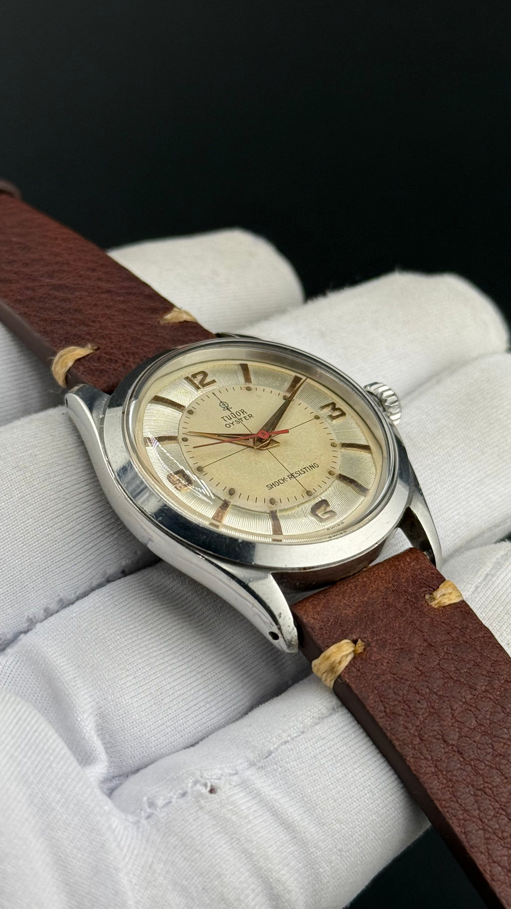 Tudor Tuxedo 7934 TUD-06
