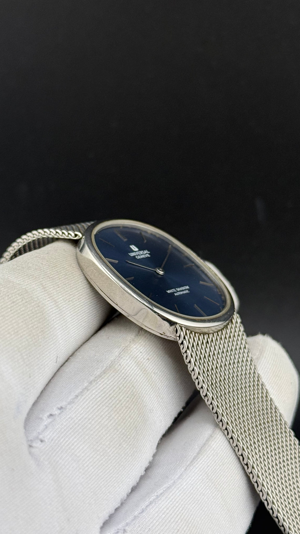 Universal Geneve White Shadow Ellipse UNI-22