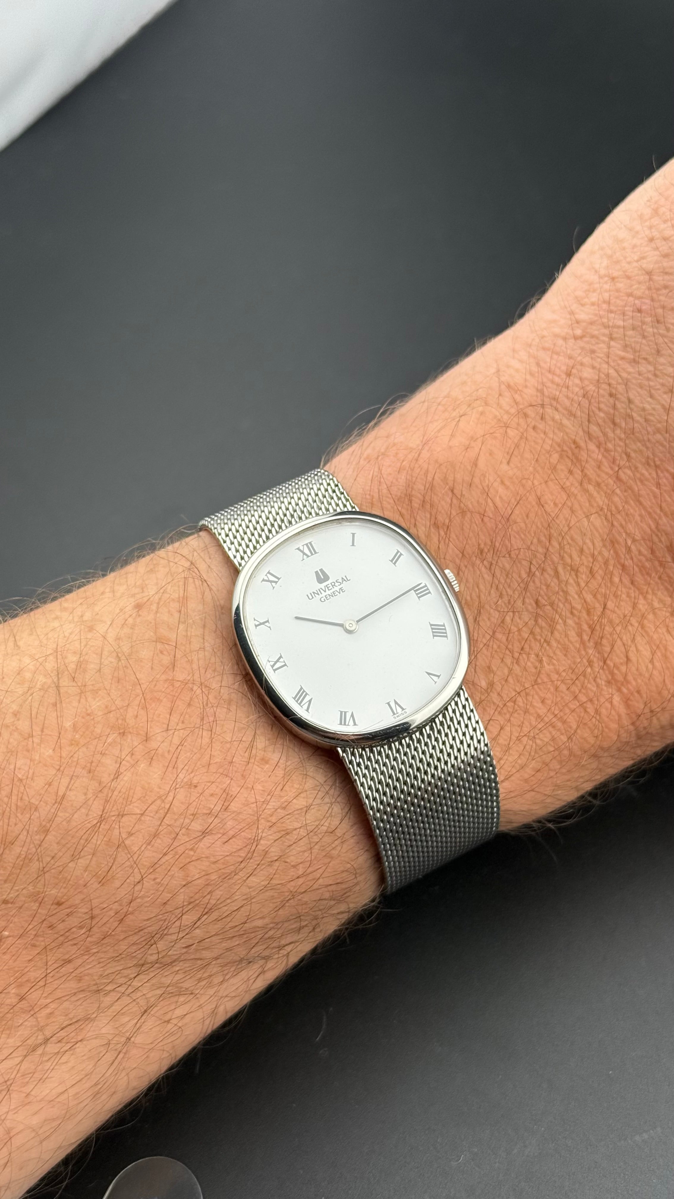 UG White Shadow Ellipse