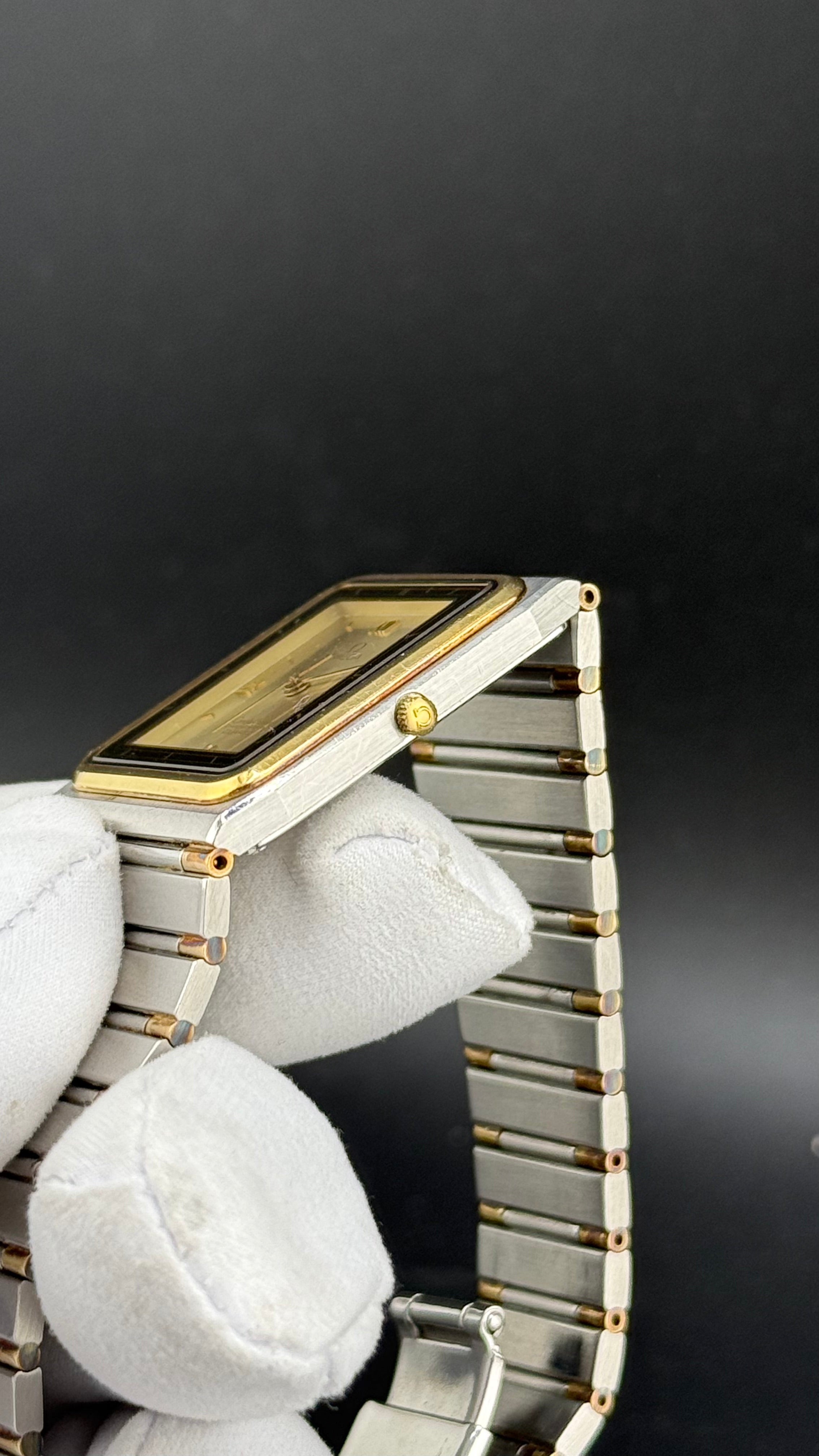 Omega – Constellation Tank Réf. 197.0001 – 1980
