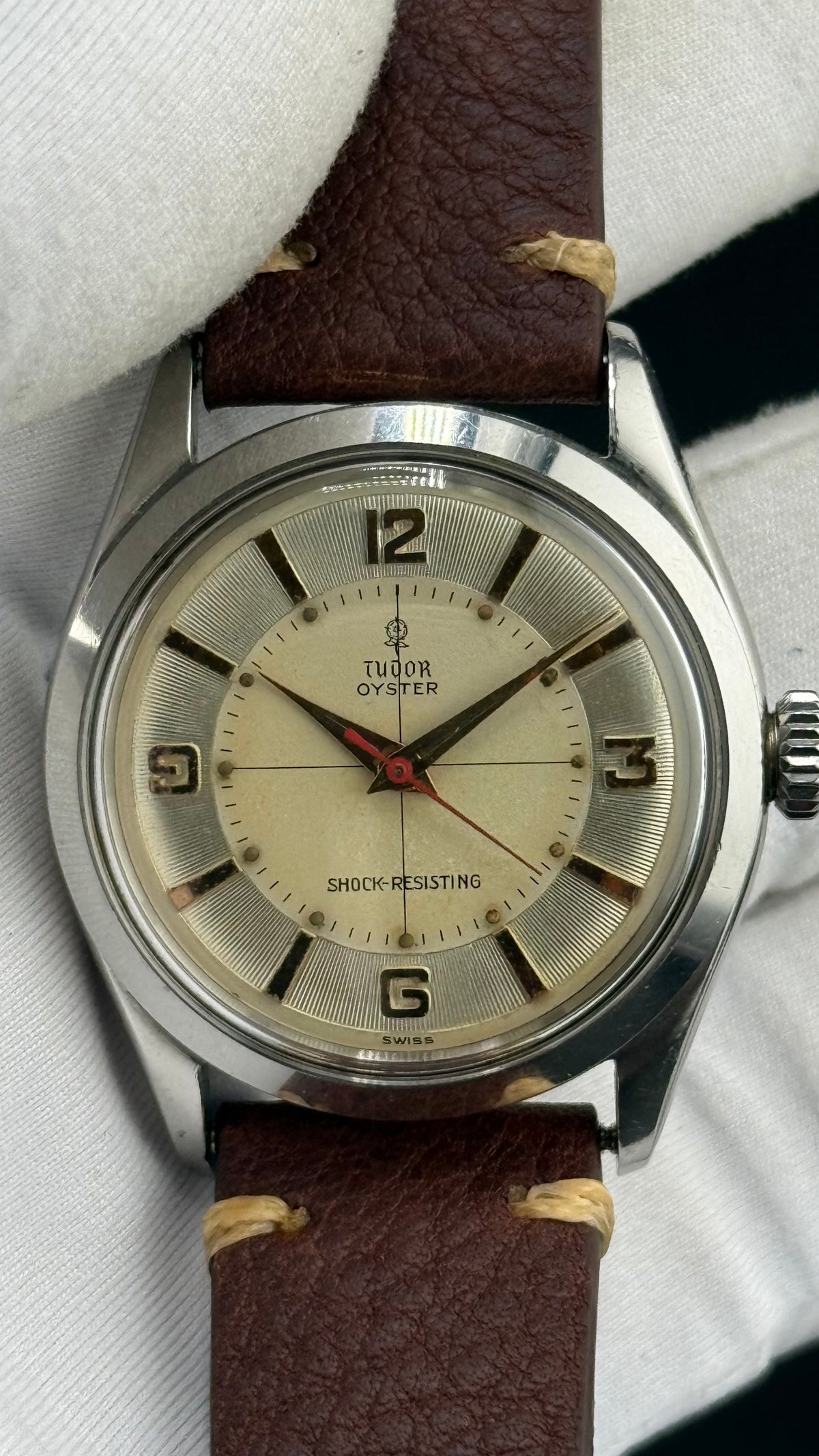 Tudor Tuxedo 7934 TUD-06