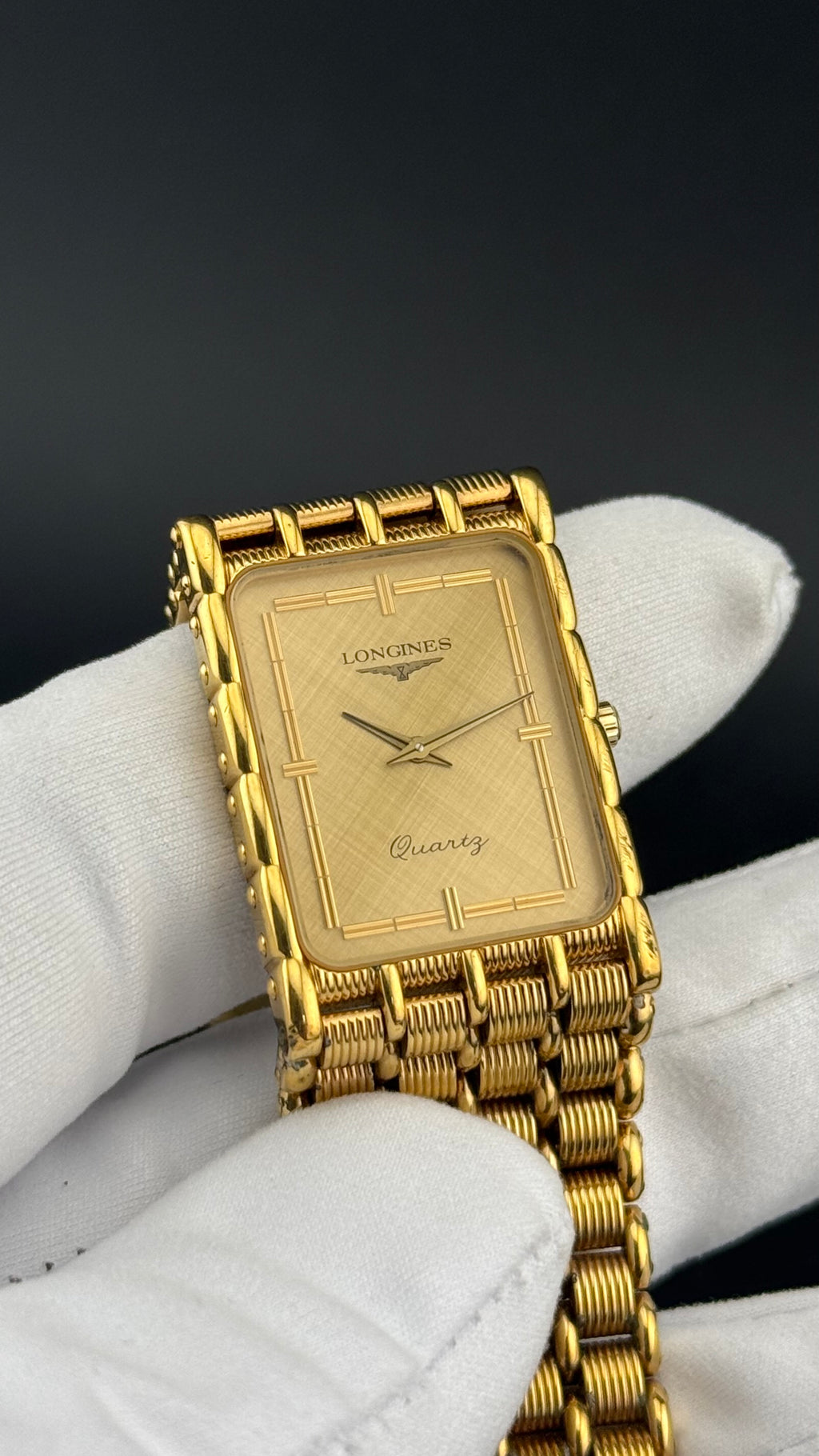Longines – Tank QWR – Années 1980