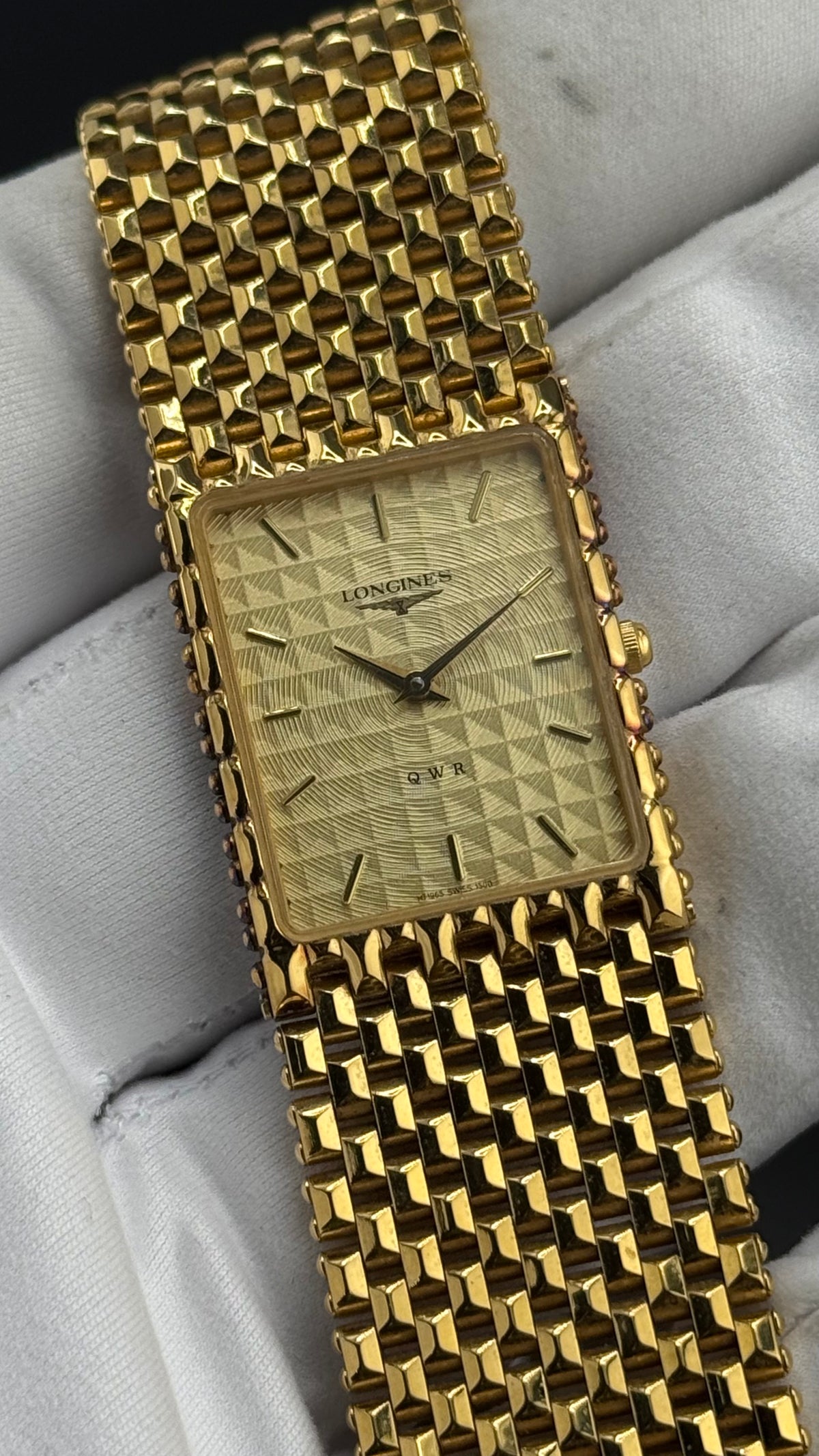 Longines QWR LON-48 – cadran guilloché