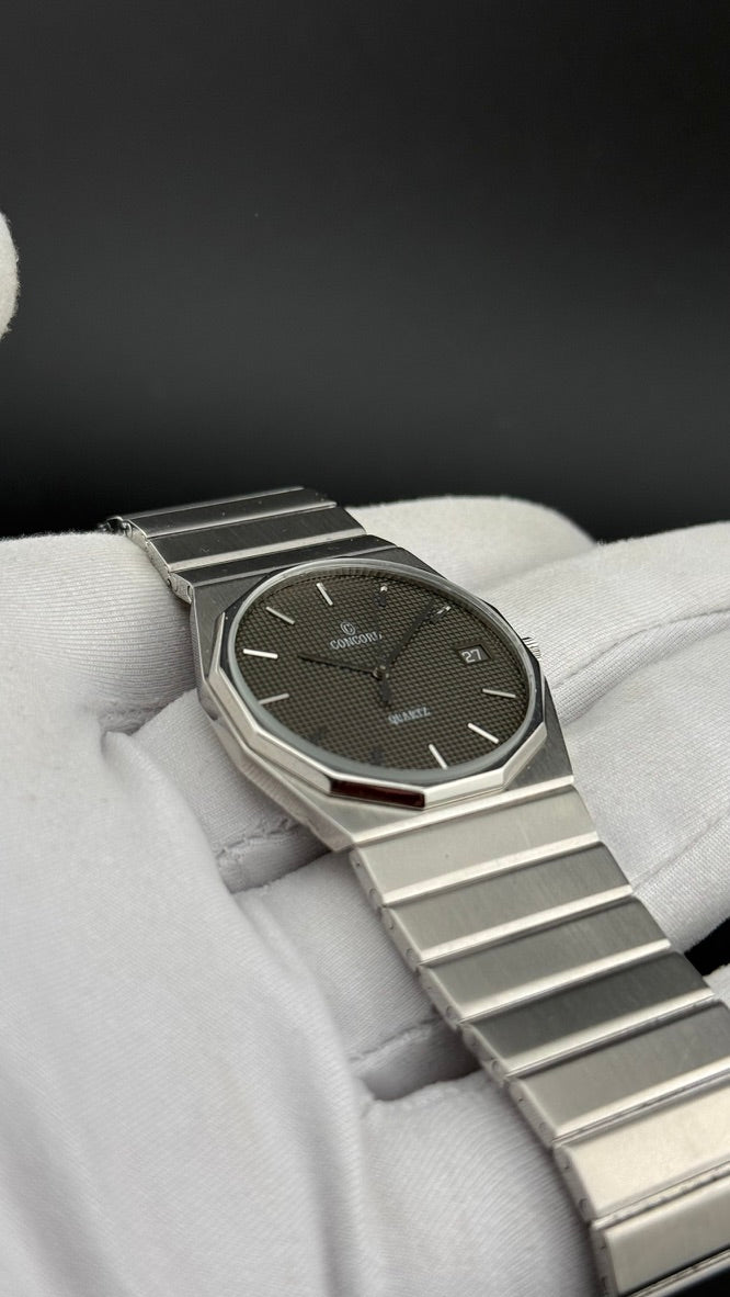 Concord Mariner SG - 18K White Gold Bezel