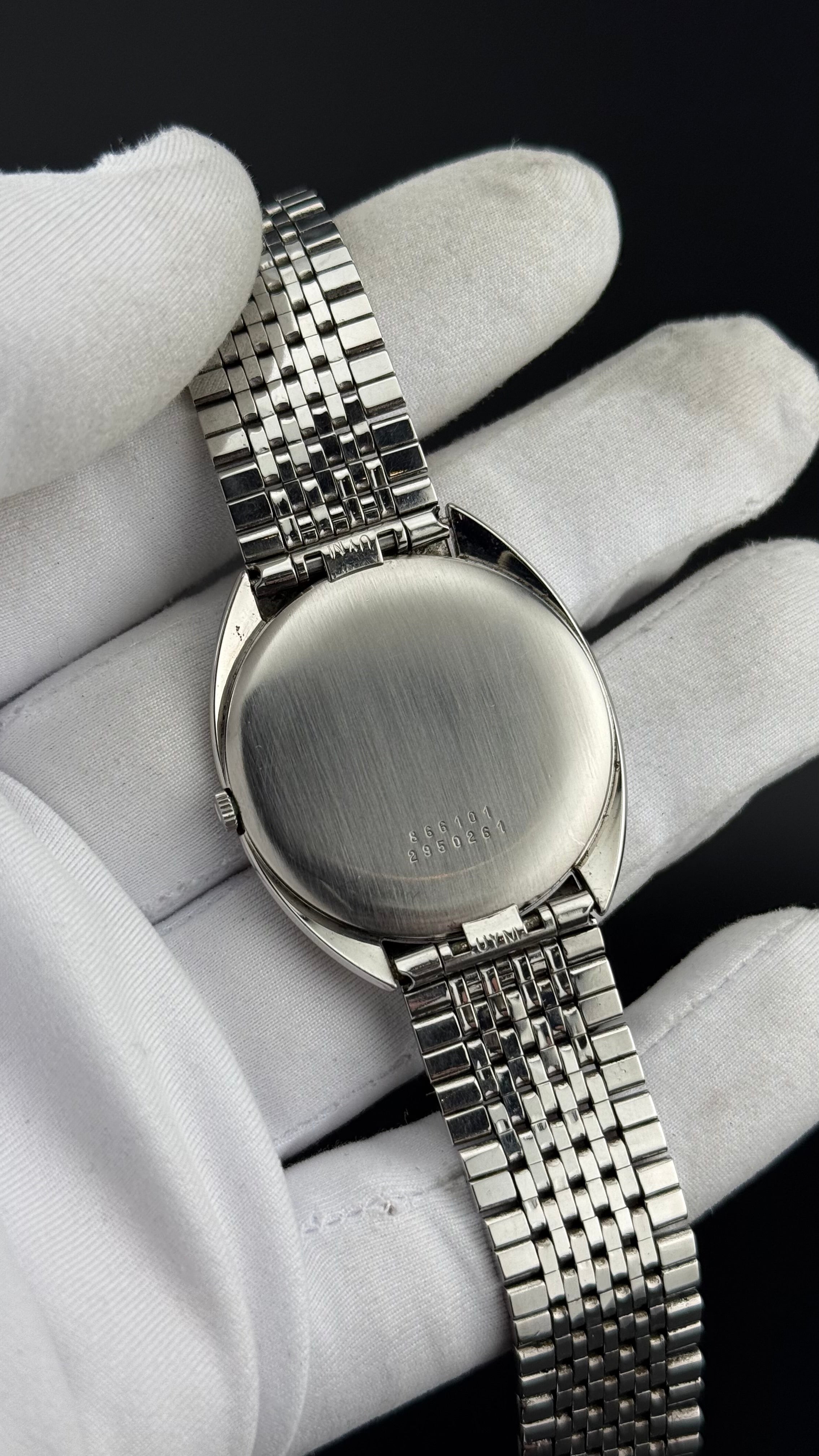 Universal Genève – White Shadow C-Shape - GF bracelet