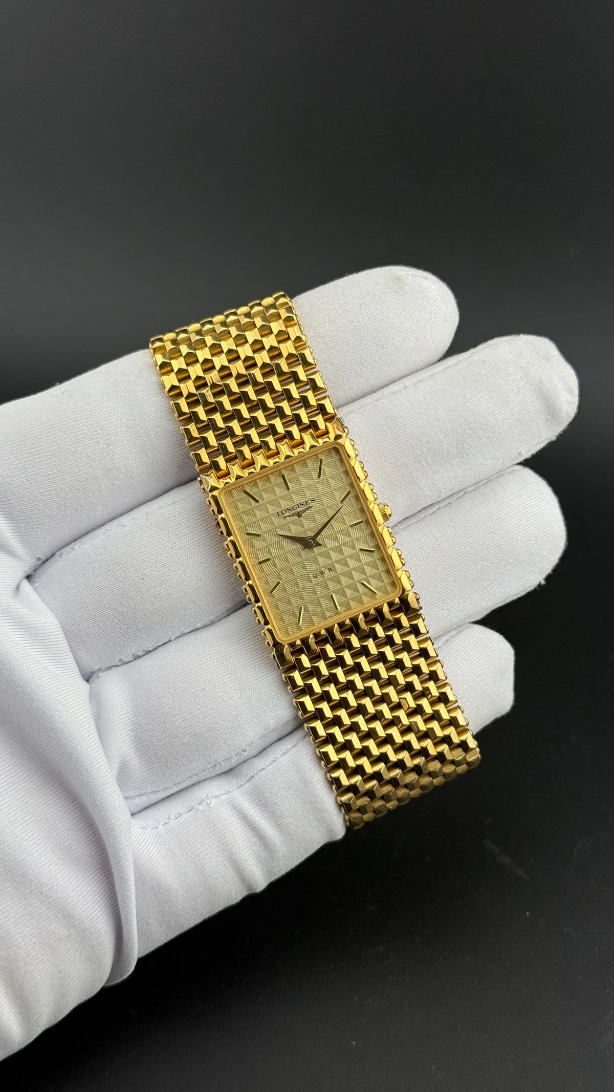 Qwr Longines QWR Quartz 1980 textured gold dial | Very Vintage – Very ...