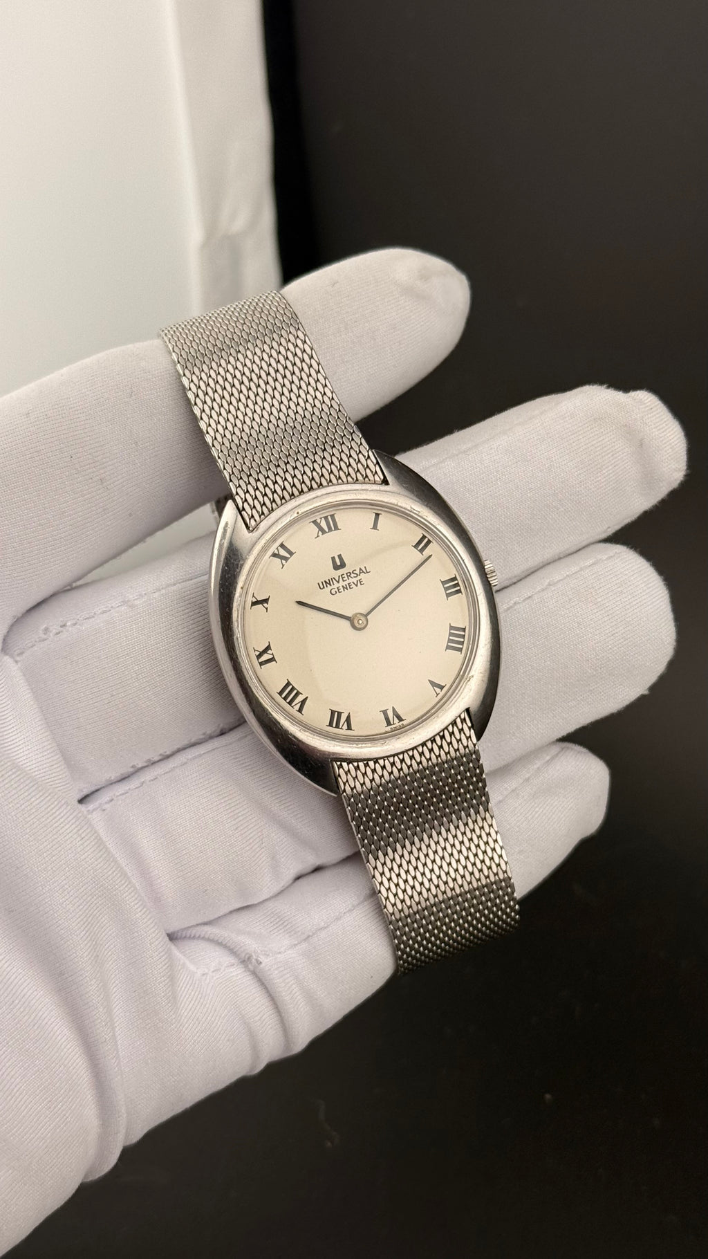 Universal Genève – White Shadow – 1970