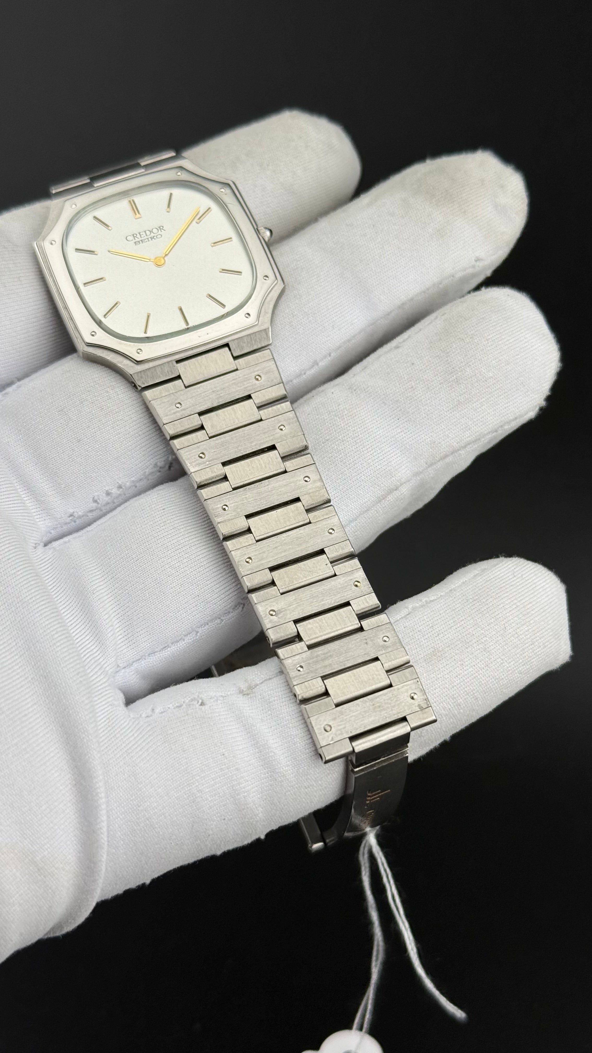 9300-5070 - Mint Condition with Box