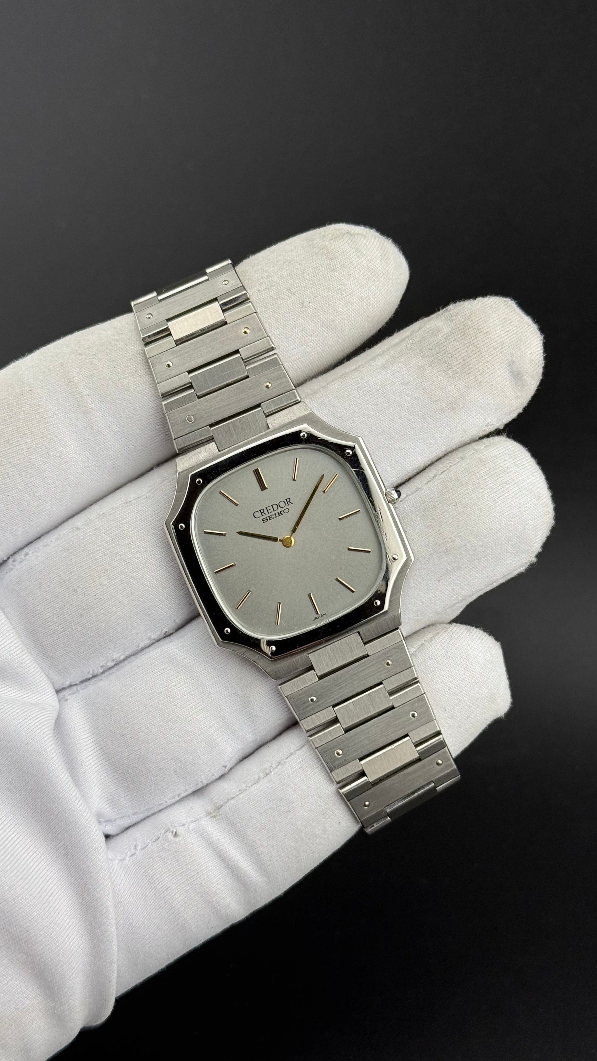 9300-5070 - Mint Condition with Box