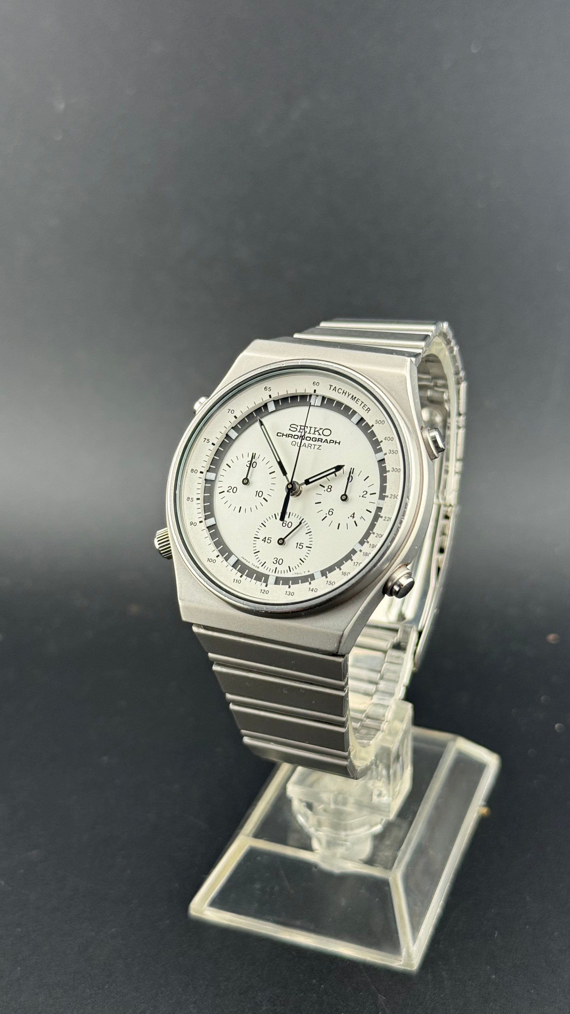 Seiko – 7A28-7010 Chronograph – 1982
