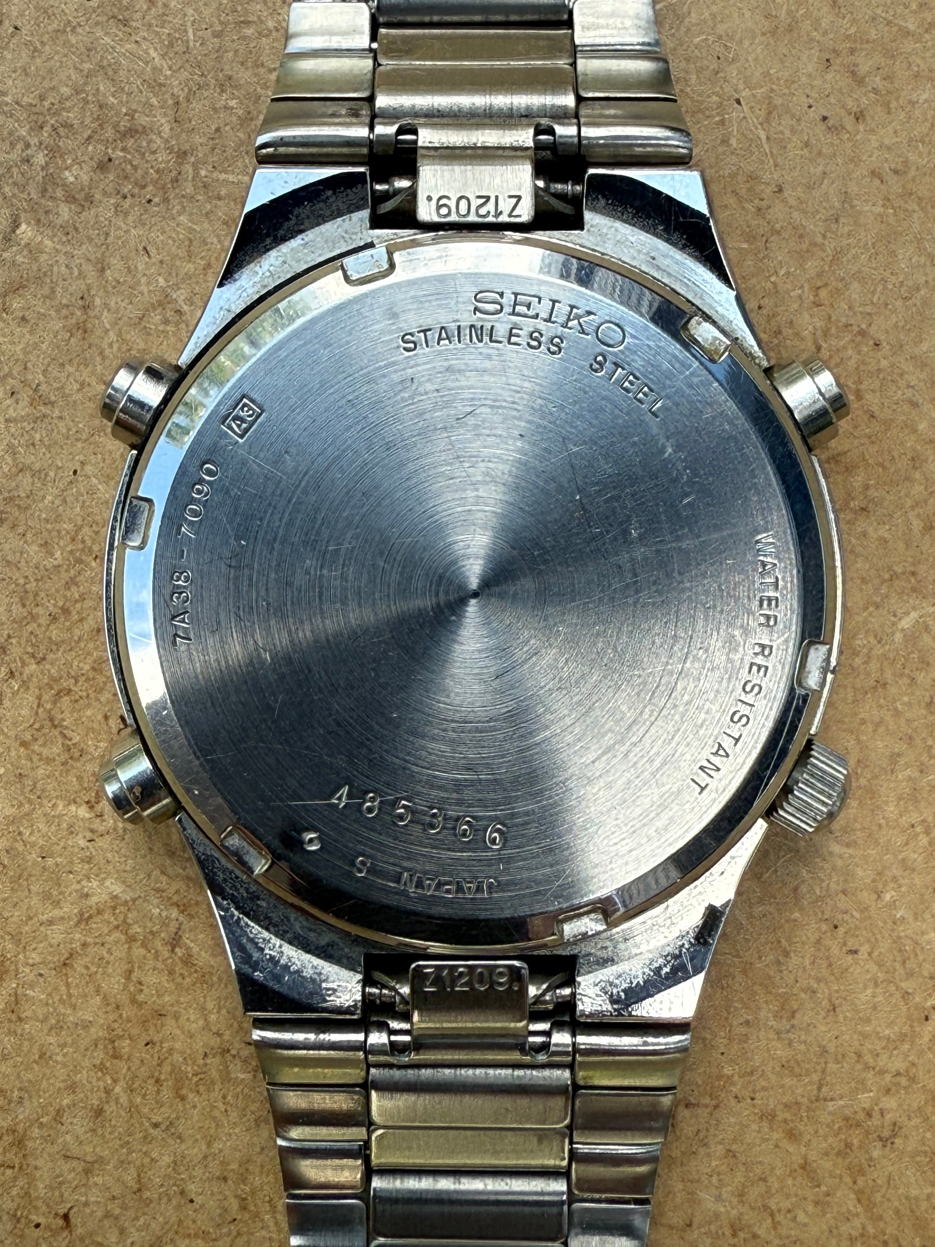 Seiko – 7A38 James Bond – 1984