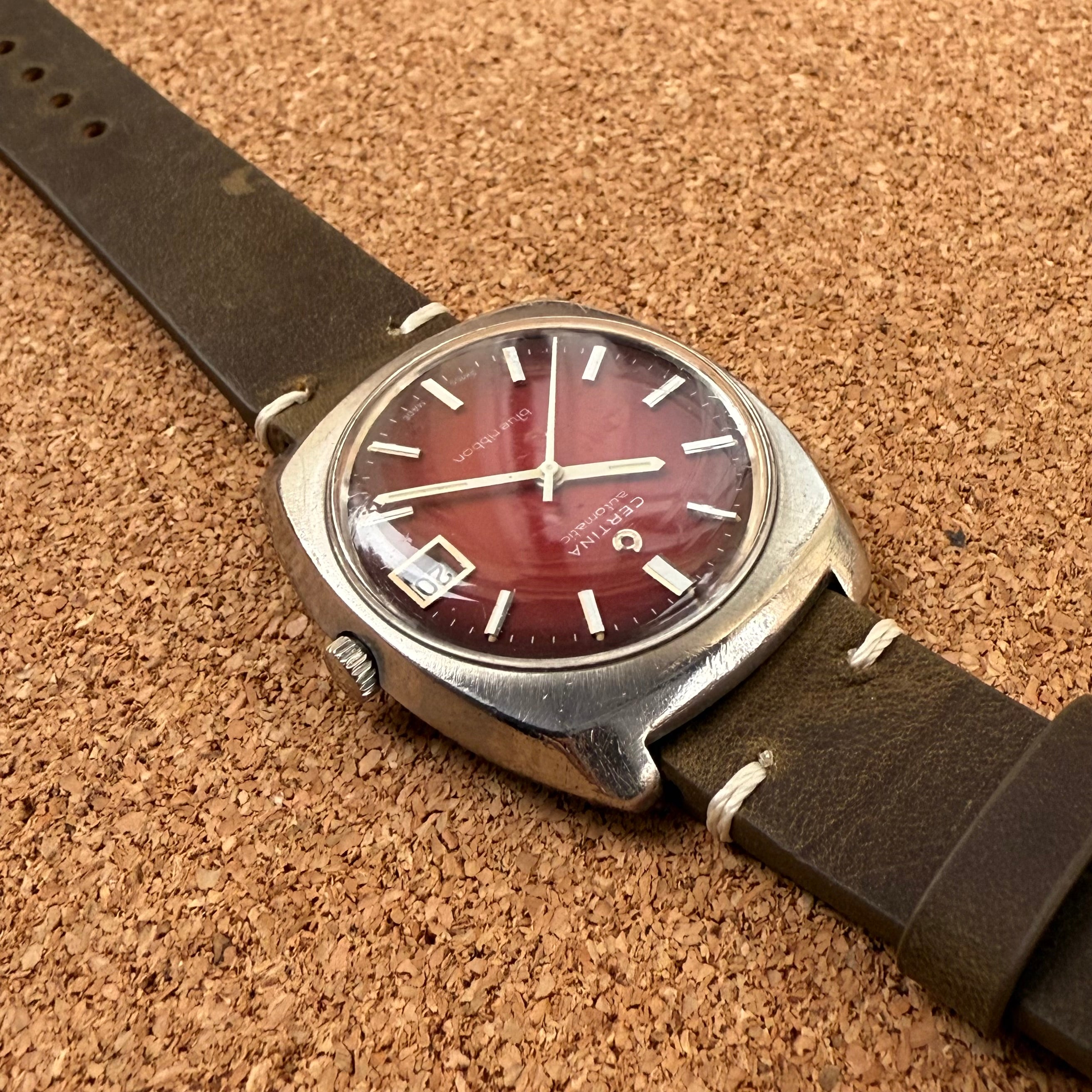 Certina - Blue Ribbon Cadran Rouge - 1970s