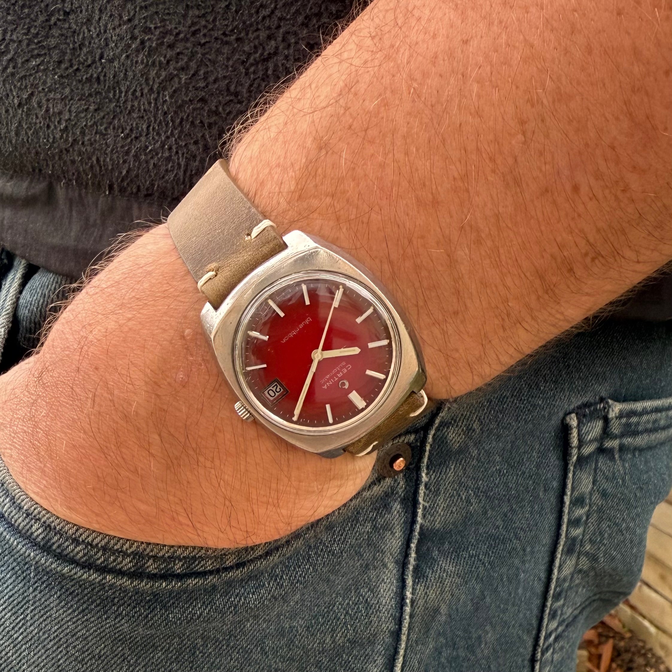 Certina - Blue Ribbon Cadran Rouge - 1970s