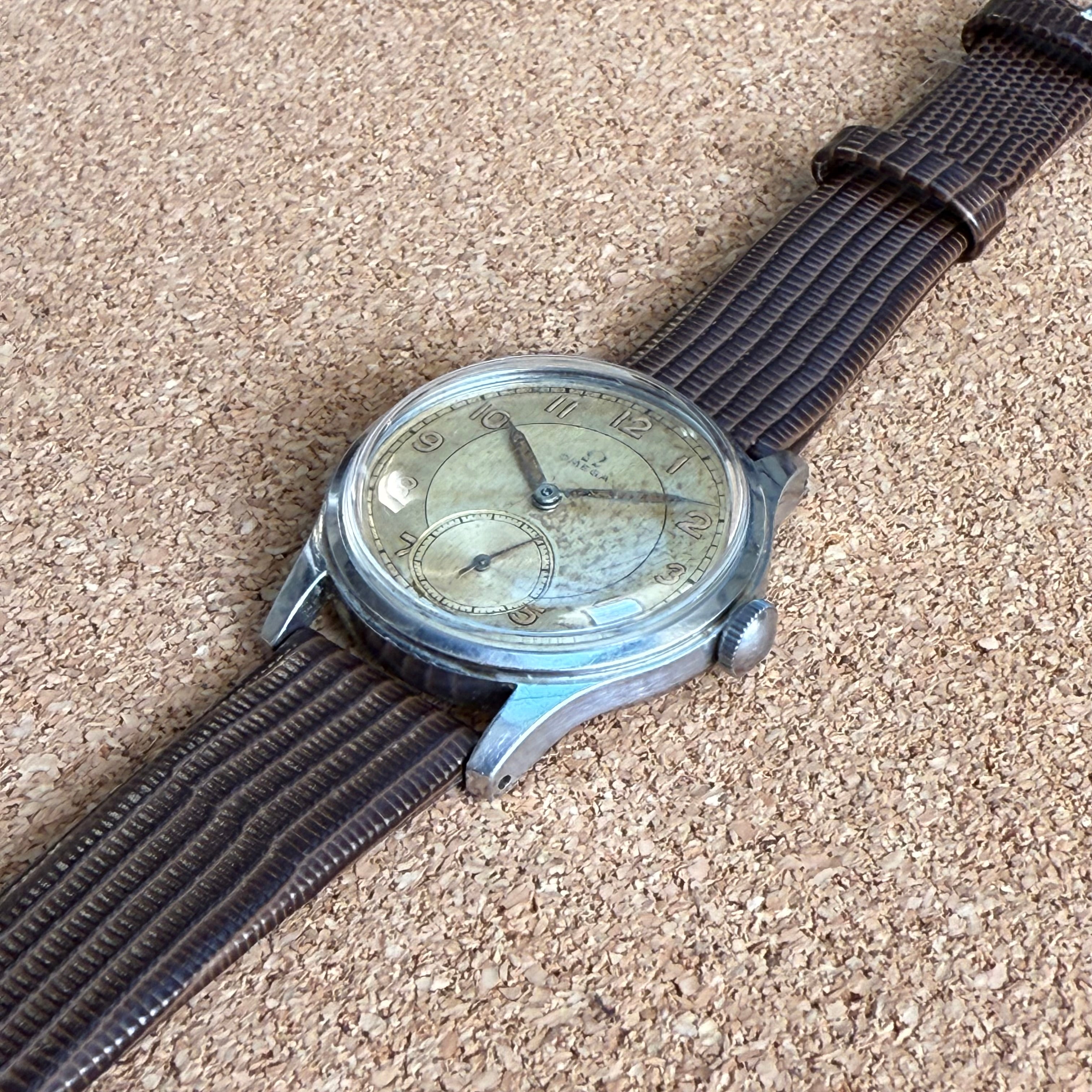 Omega - Suveran Cadran Bull's Eye - 1944