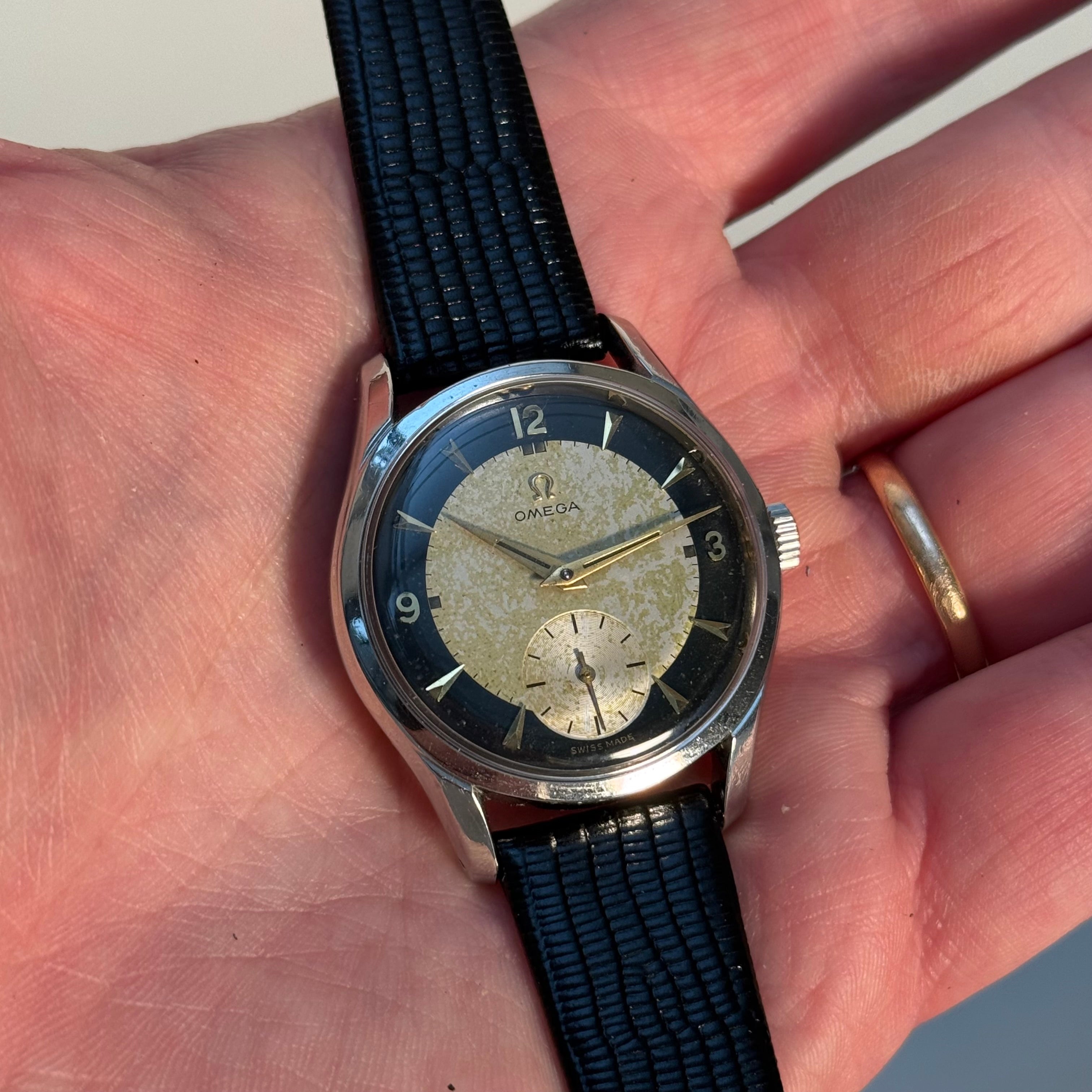 Omega – 2639 Jumbo “Tuxedo Dial” – 1952