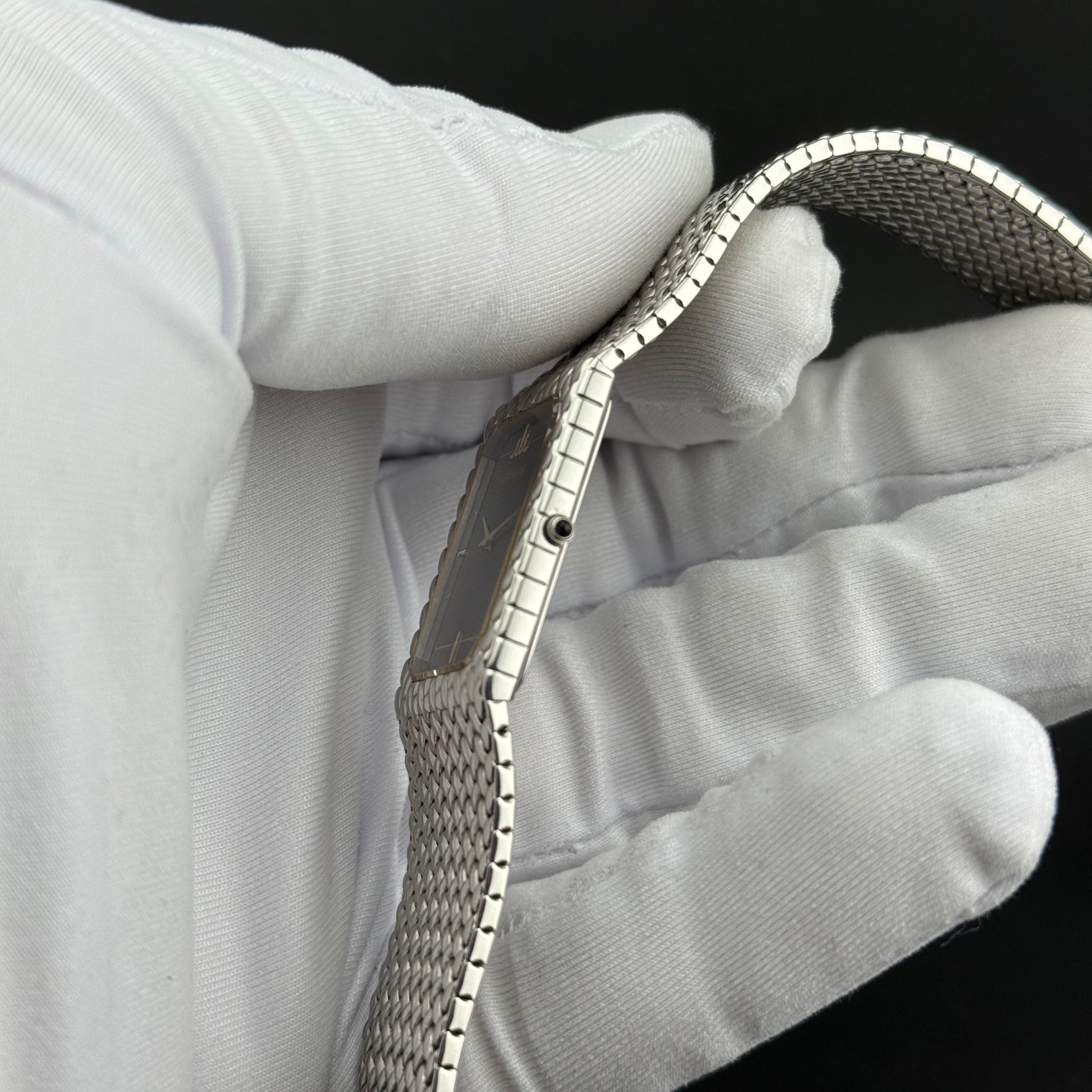 Credor – 2F70-5330 (black dial, box & papers) – 1981