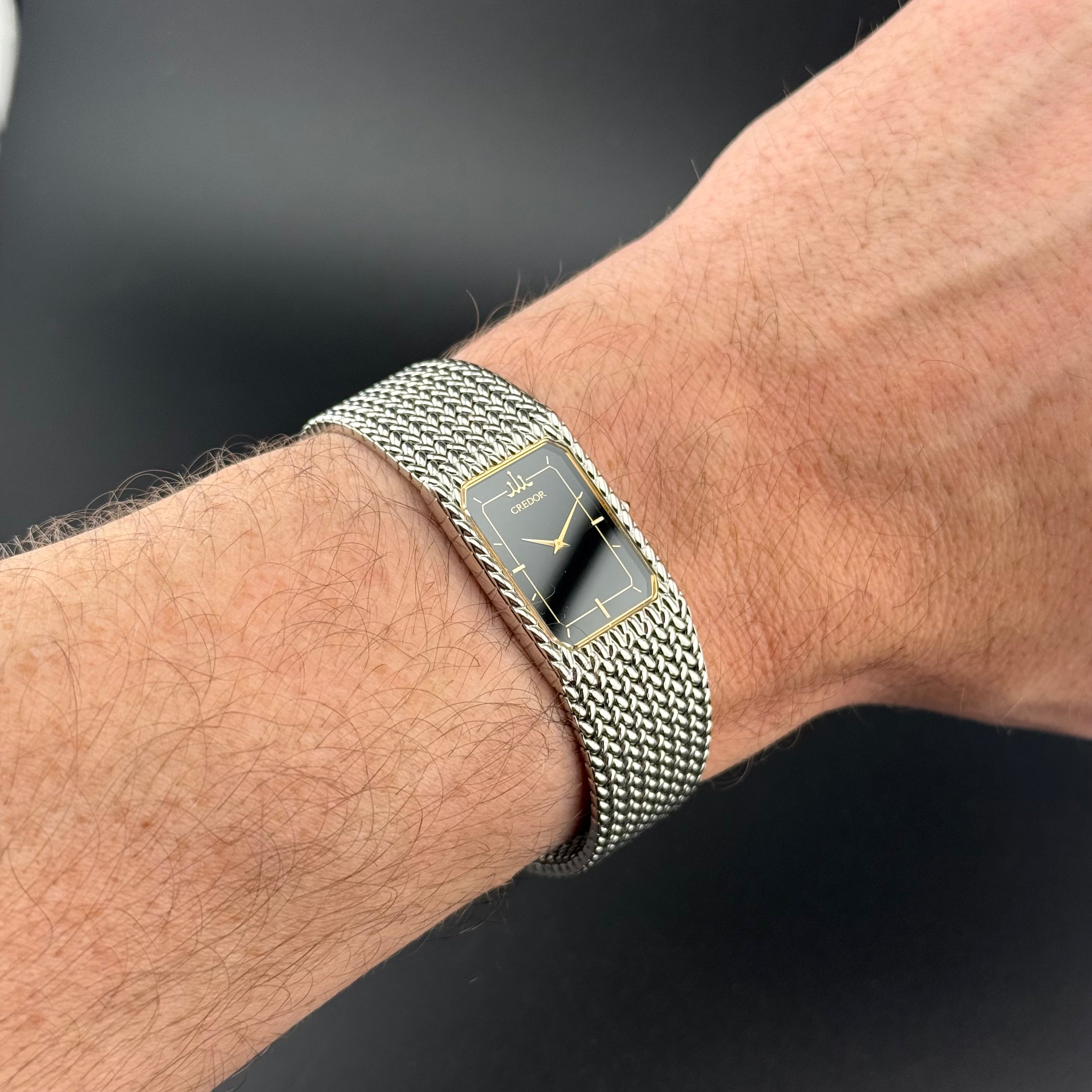 Credor – 2F70-5330 (black dial, box & papers) – 1981