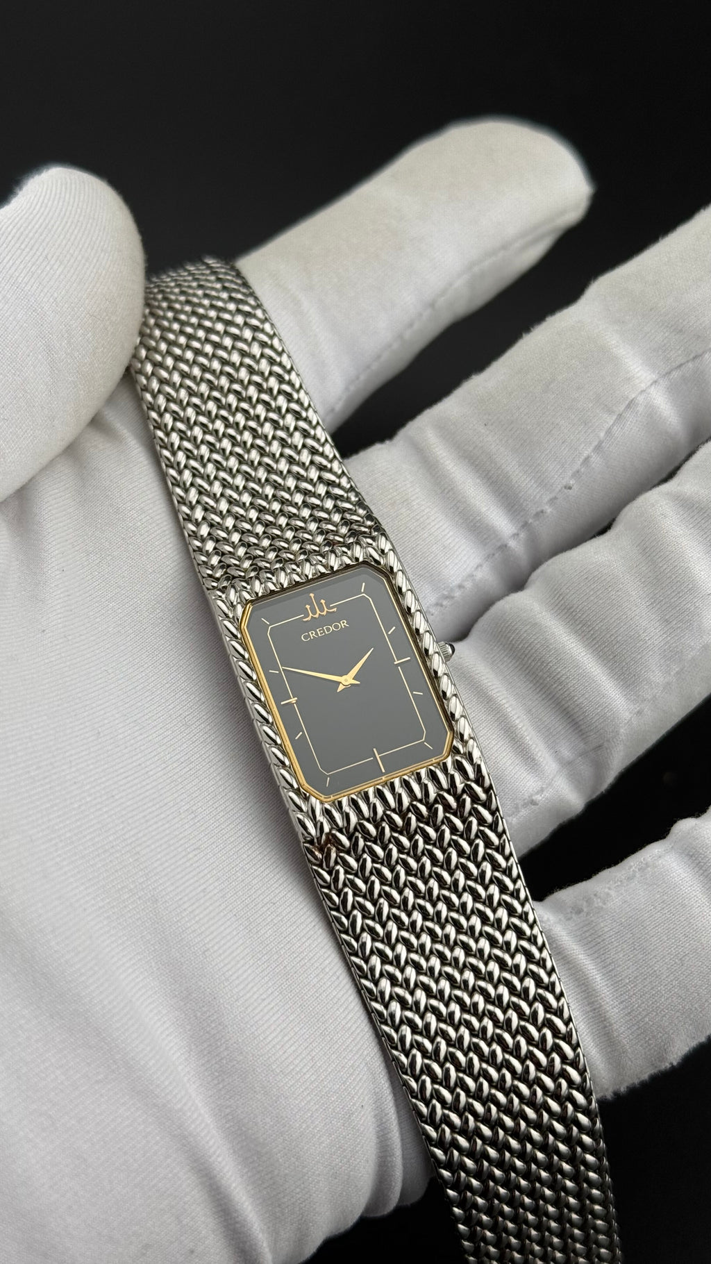 Credor – 2F70-5330 (black dial, box & papers) – 1981