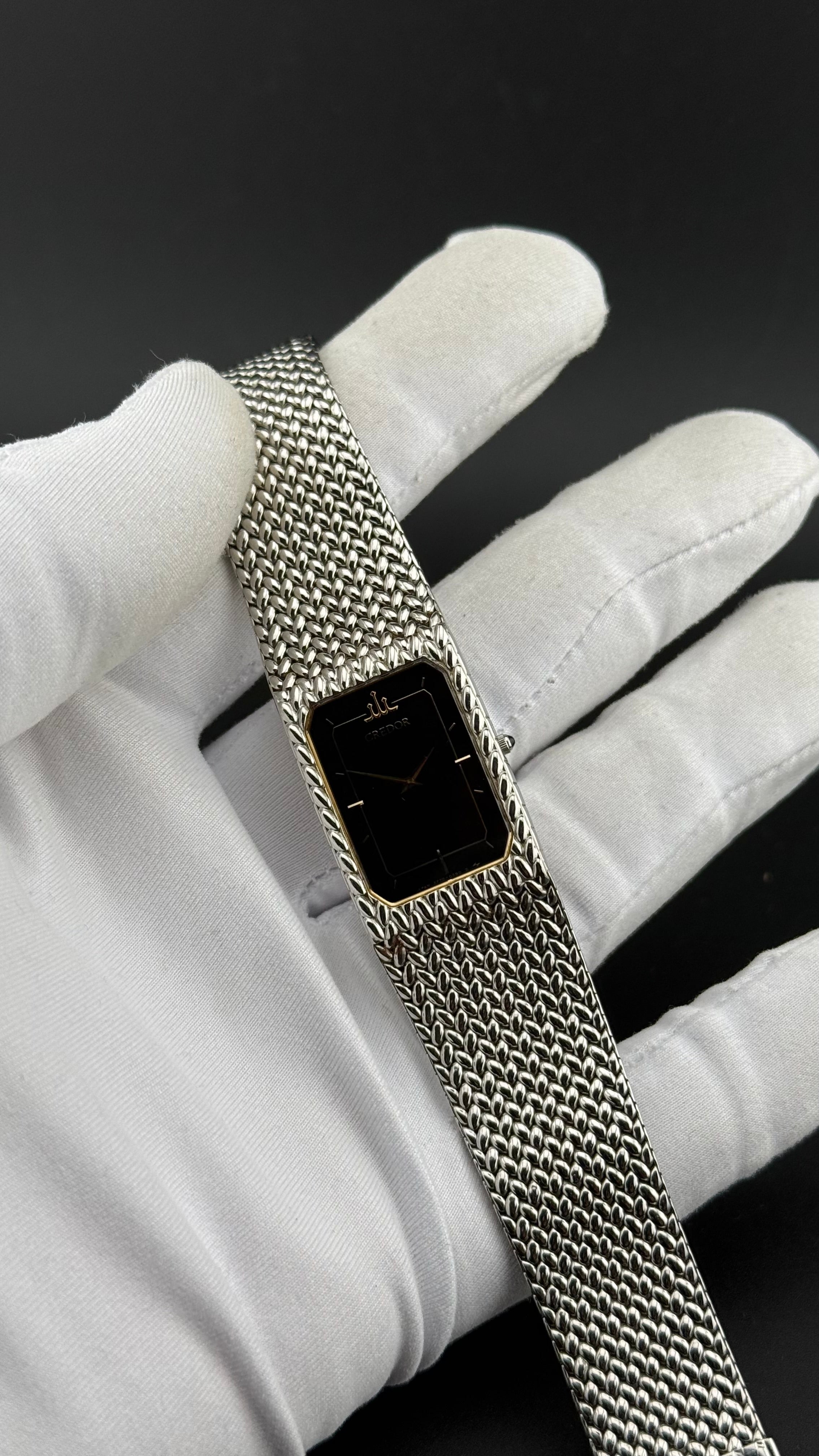 Credor – 2F70-5330 (black dial, box & papers) – 1981