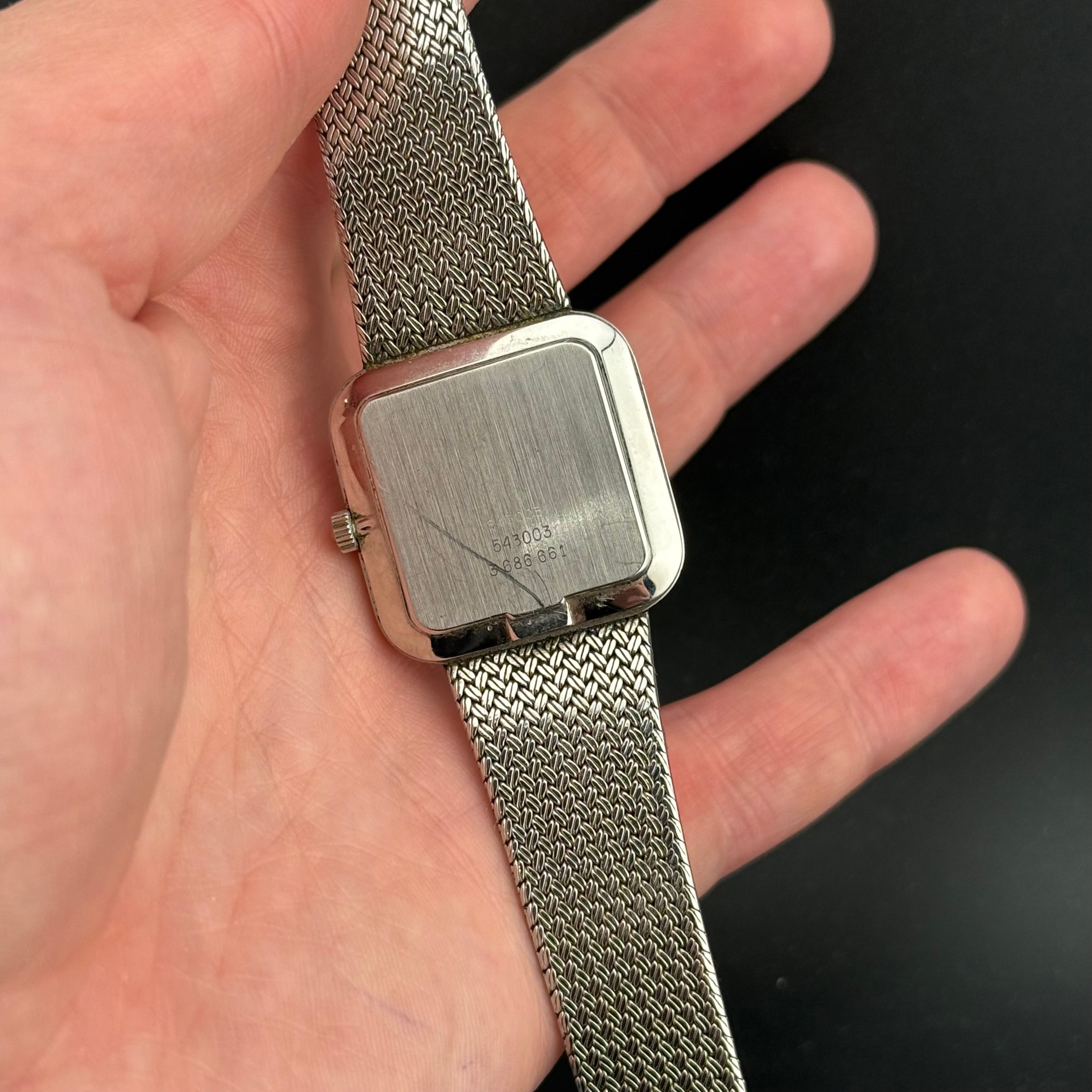 Universal Genève – TV Shape 843003 – 1980s