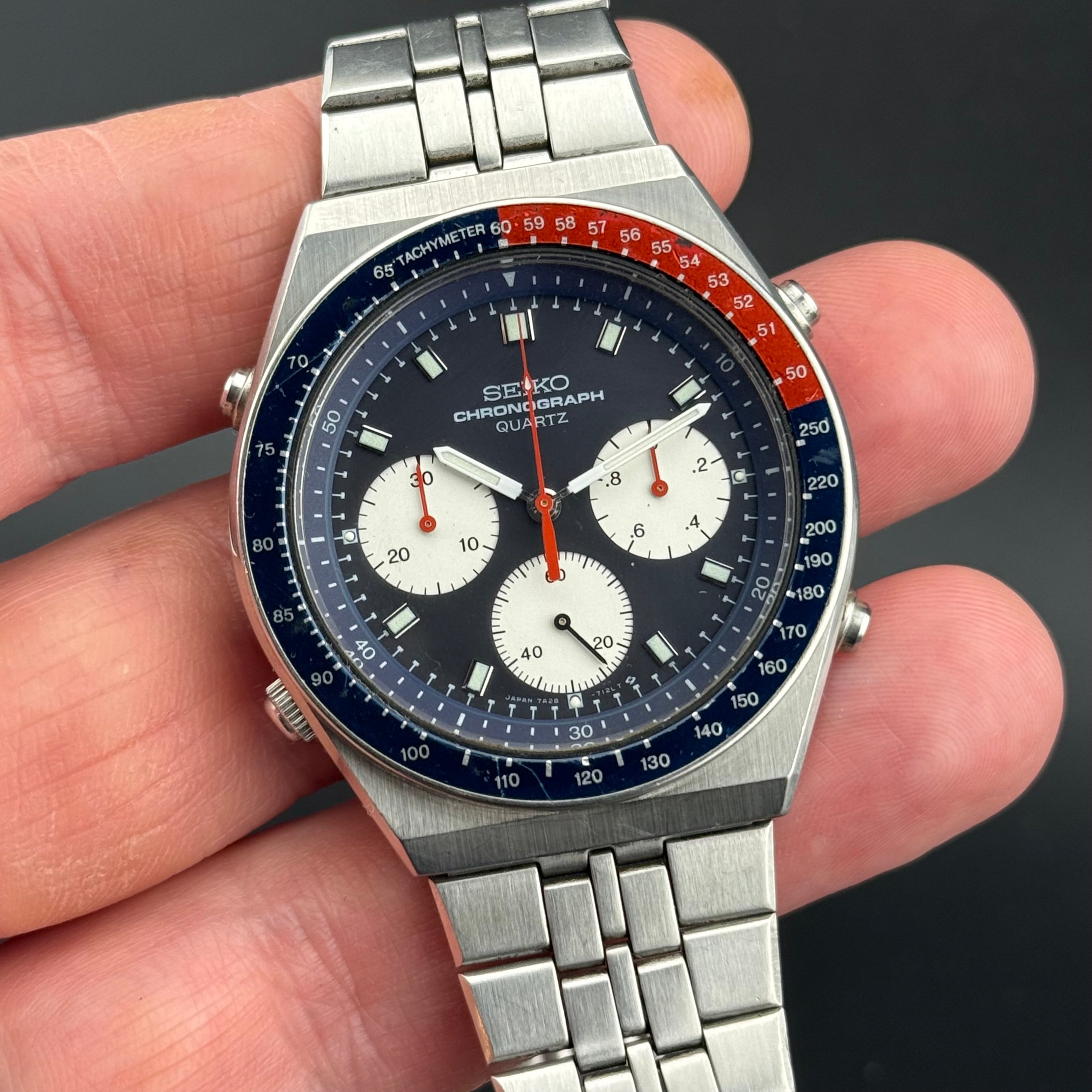 Seiko 7A28-7100 1980s Reverse Panda Chronograph Quartz | Very